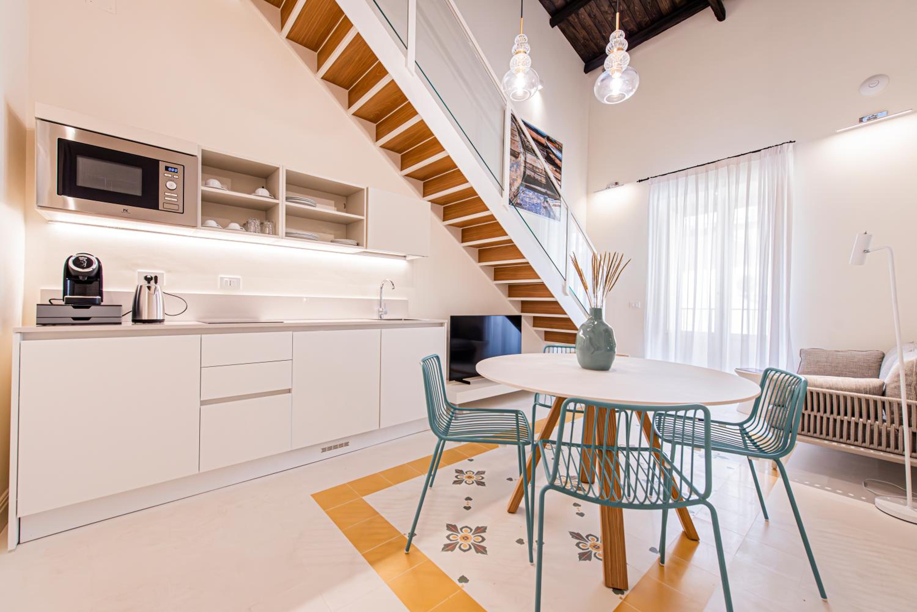 Deluxe Suite with Spa Bath and Sea View