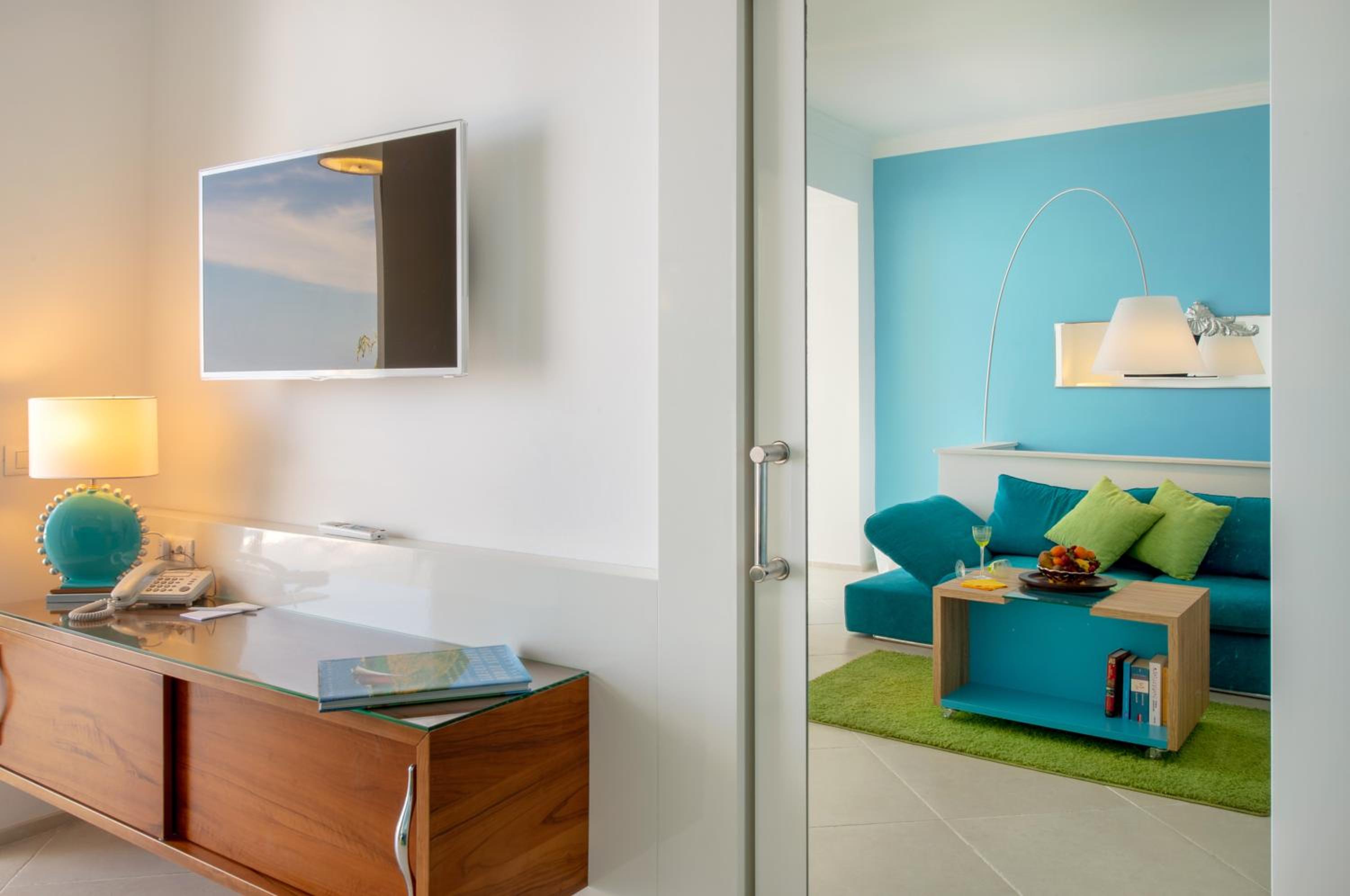 Suite with Balcony - Annex