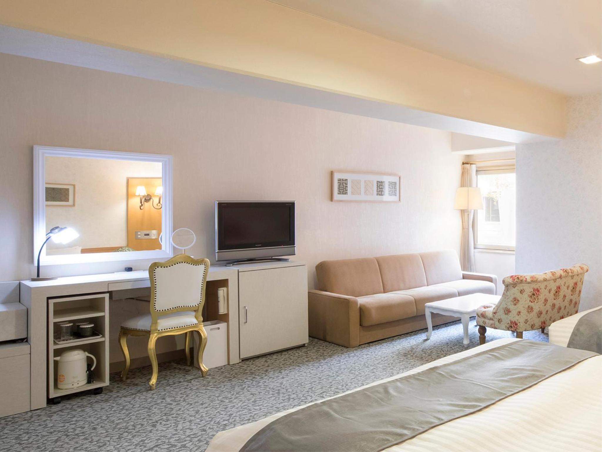 Deluxe Twin Room B - Non-Smoking