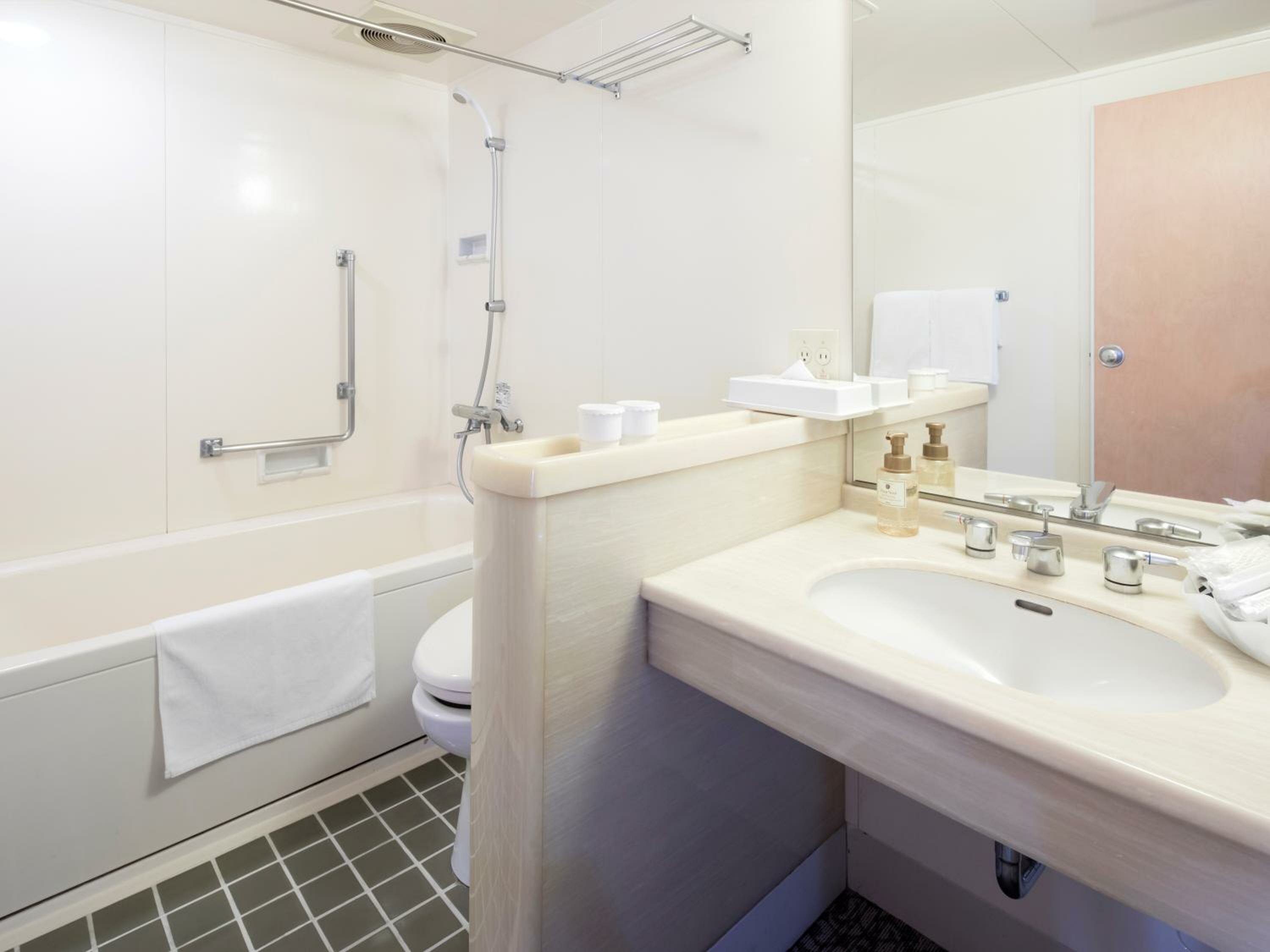 Deluxe Twin Room B - Non-Smoking