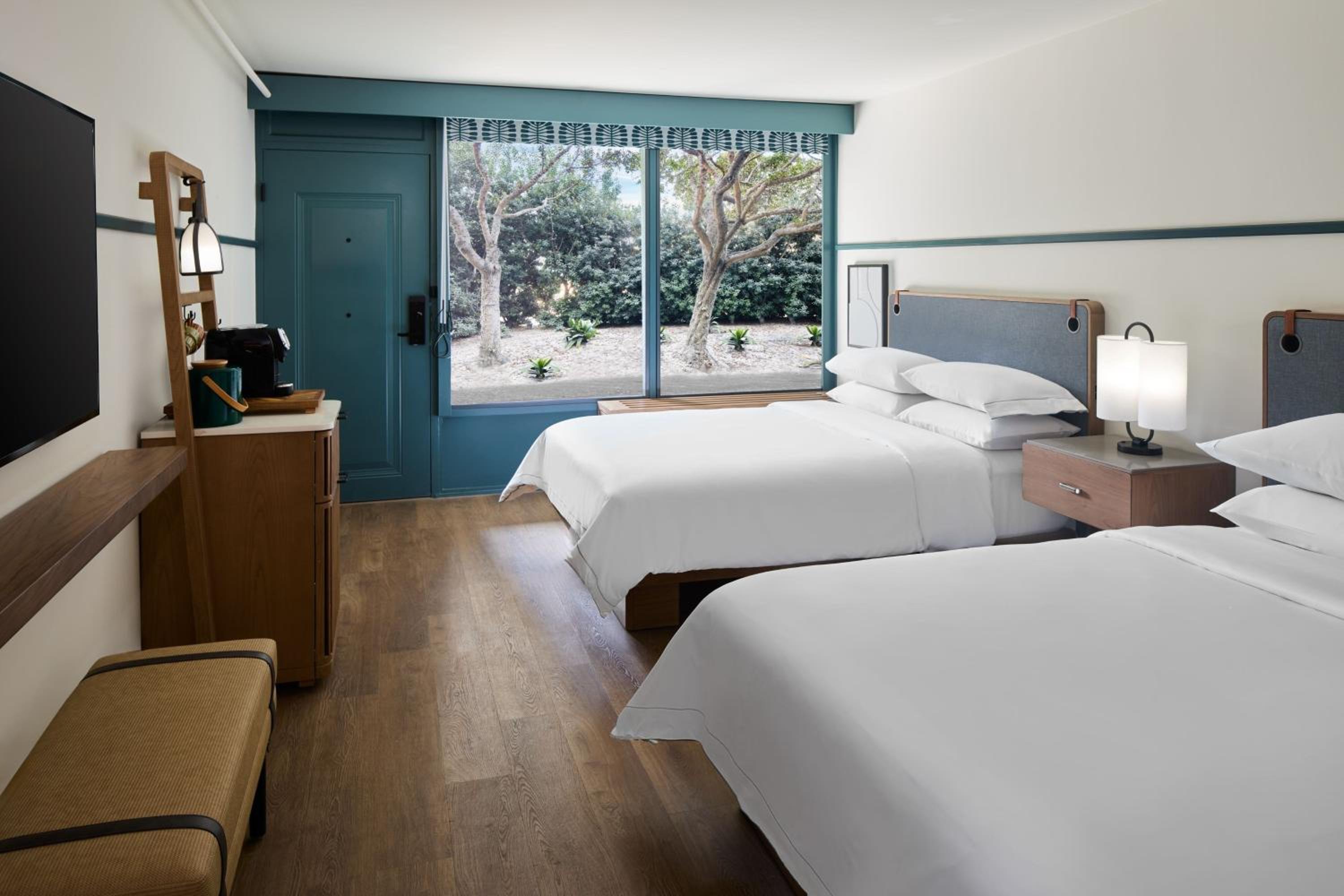 Queen Room with Two Queen Beds and Garden View