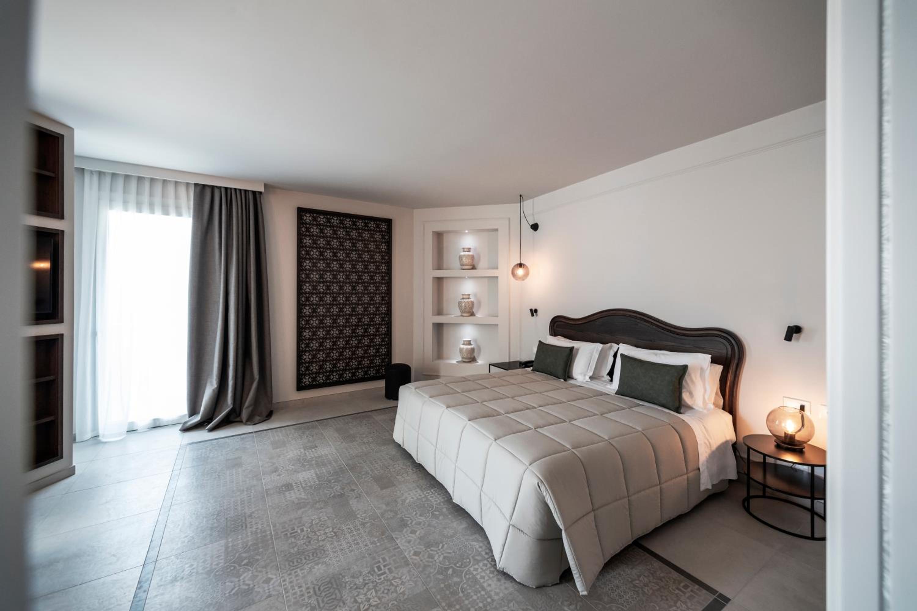 King Suite with Spa Bath