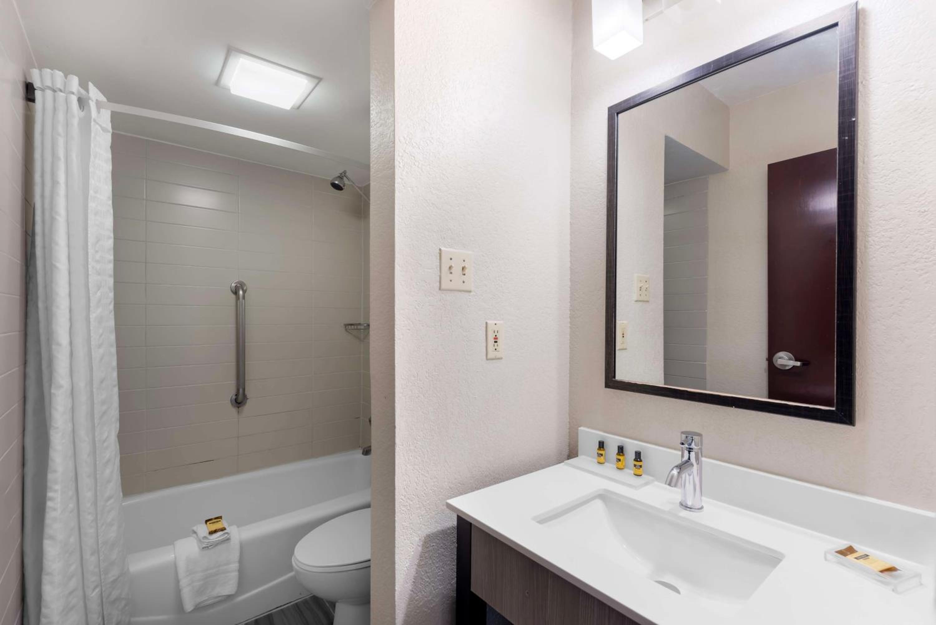 King Room - Non-Smoking