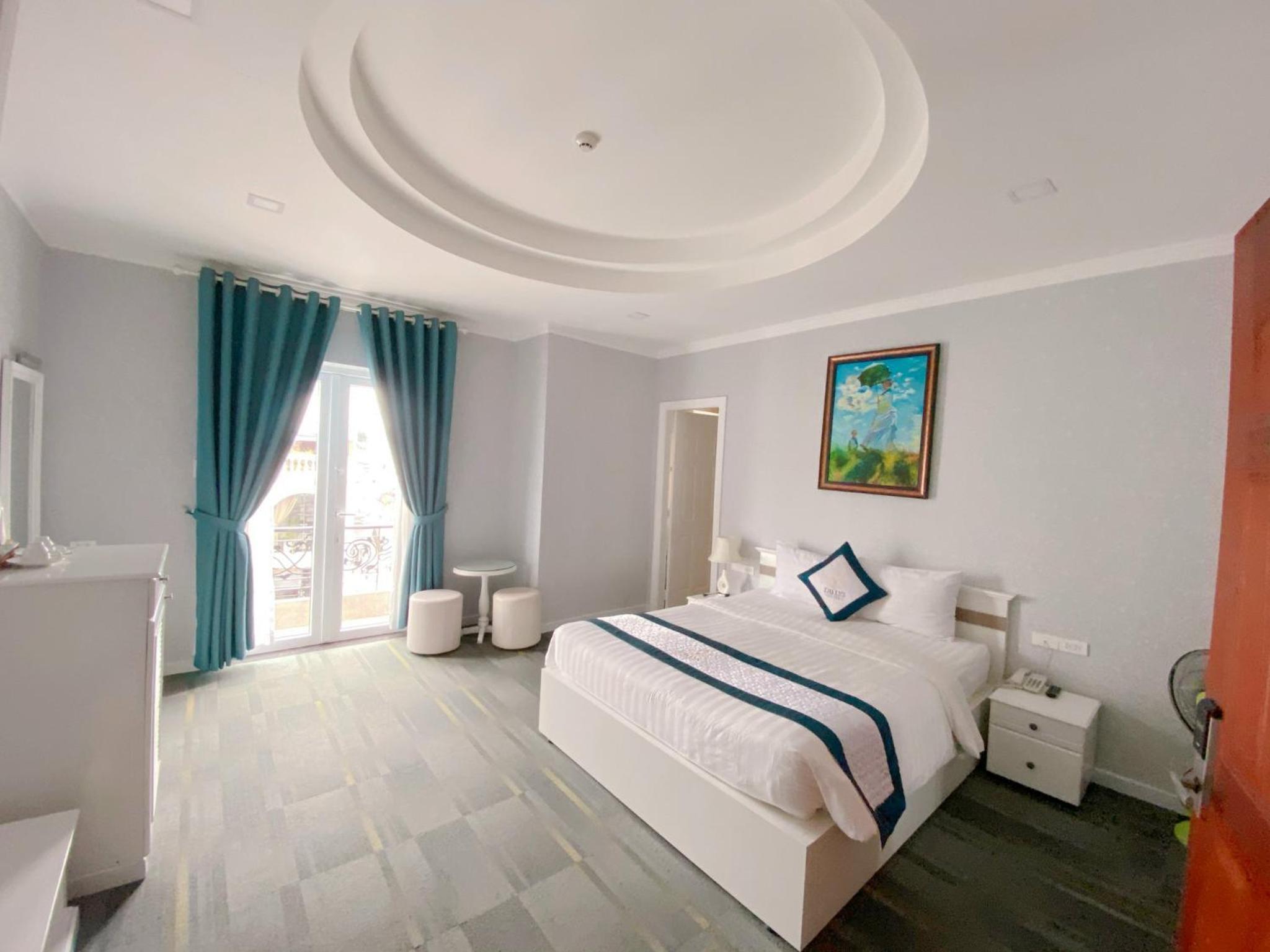 Deluxe Double Room With Balcony - City View