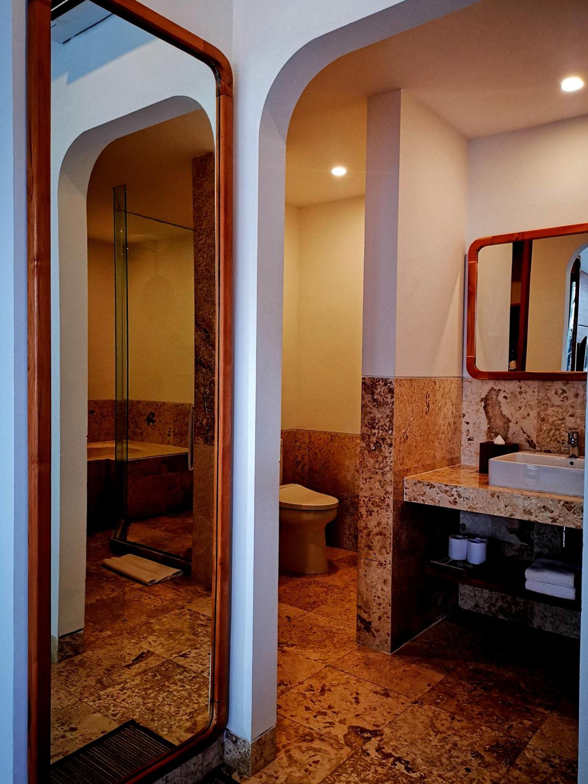 Sabana Deluxe with Pool View