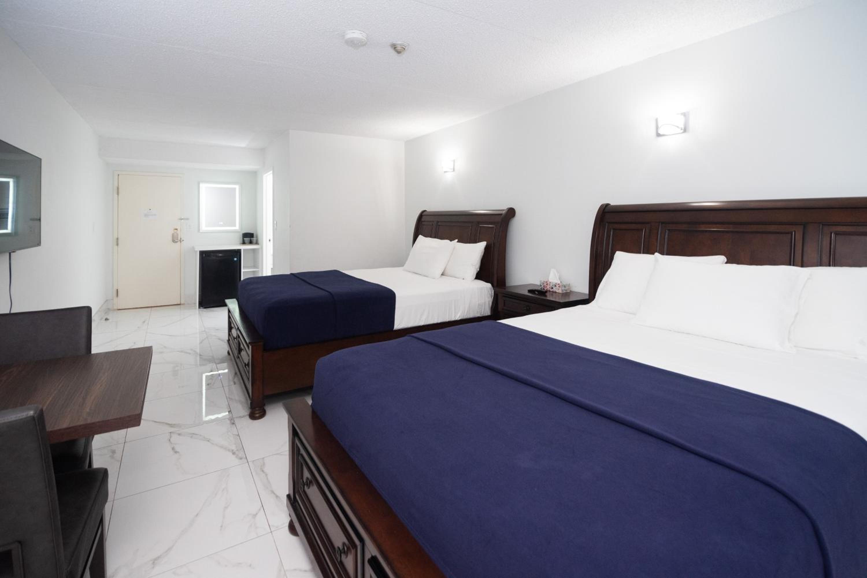 Executive Room with 2 Queen Beds 