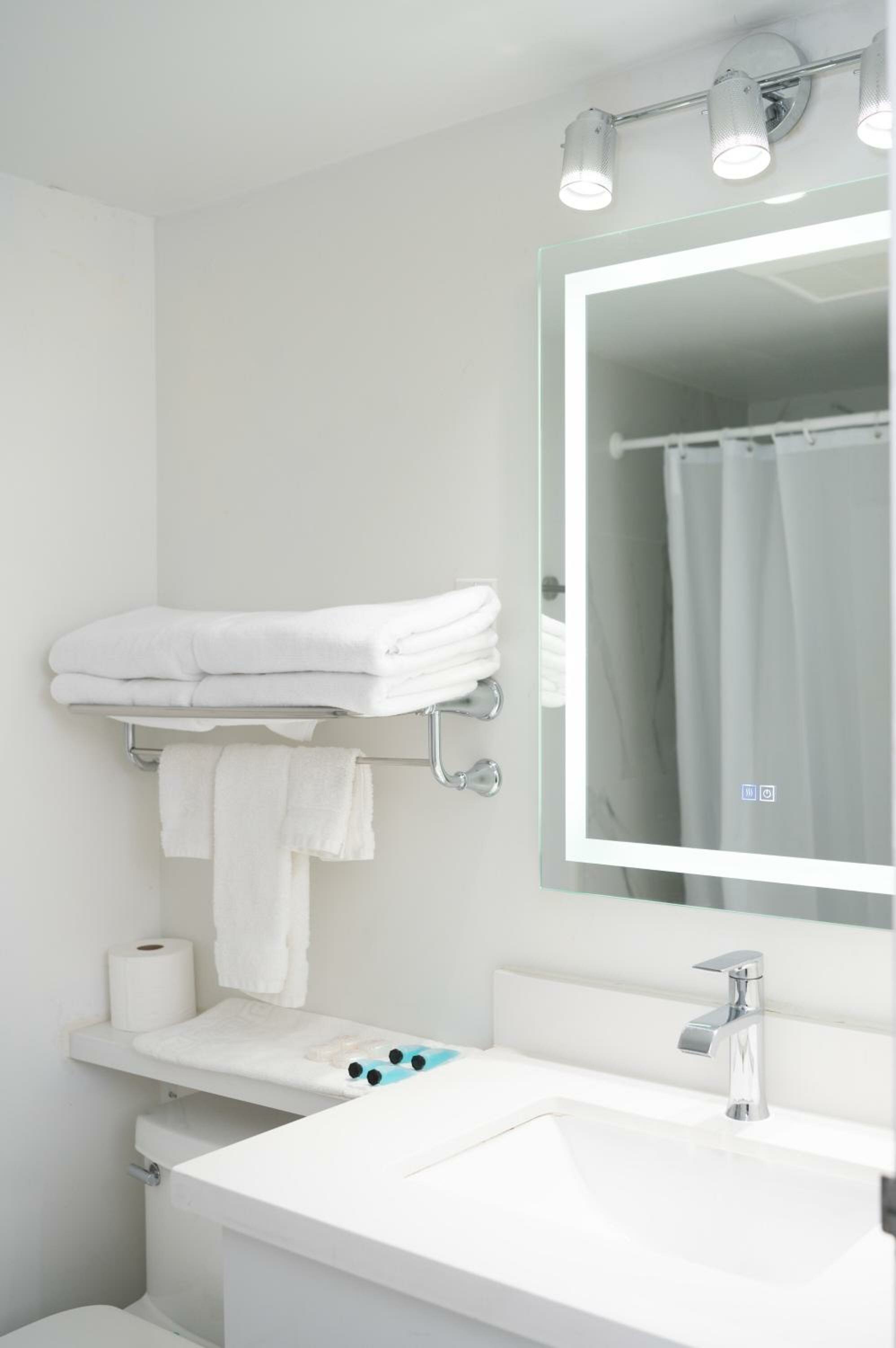 Executive Room with 2 Queen Beds 