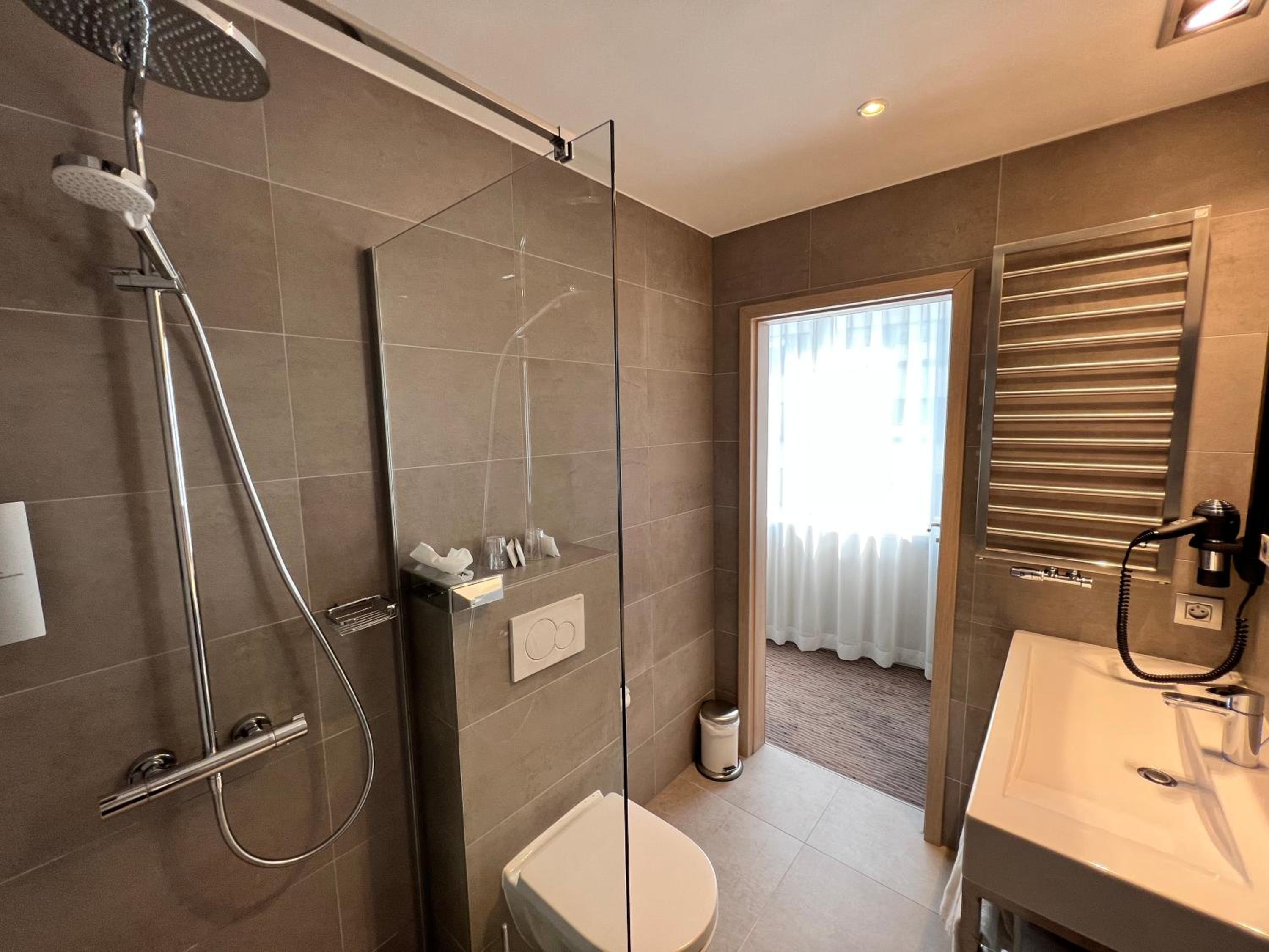 Executive Queen Room