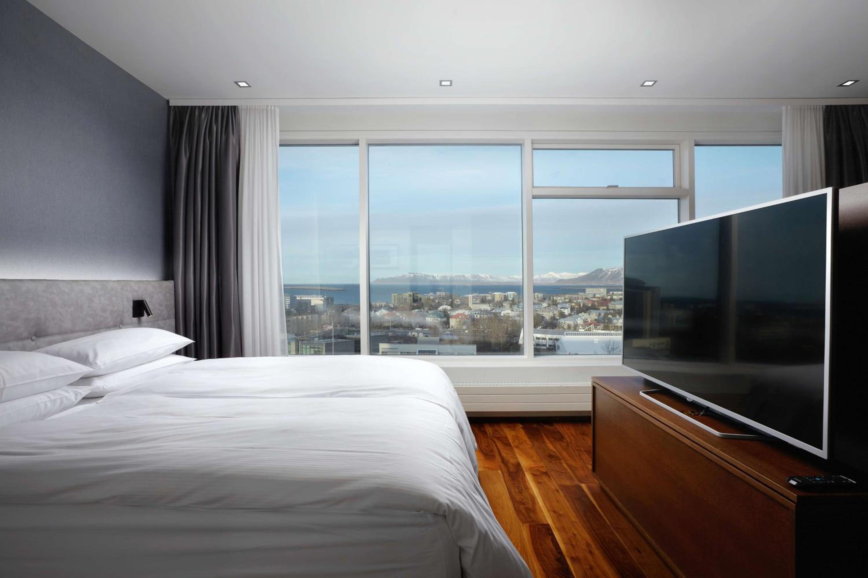 King Executive Room with Scenic View