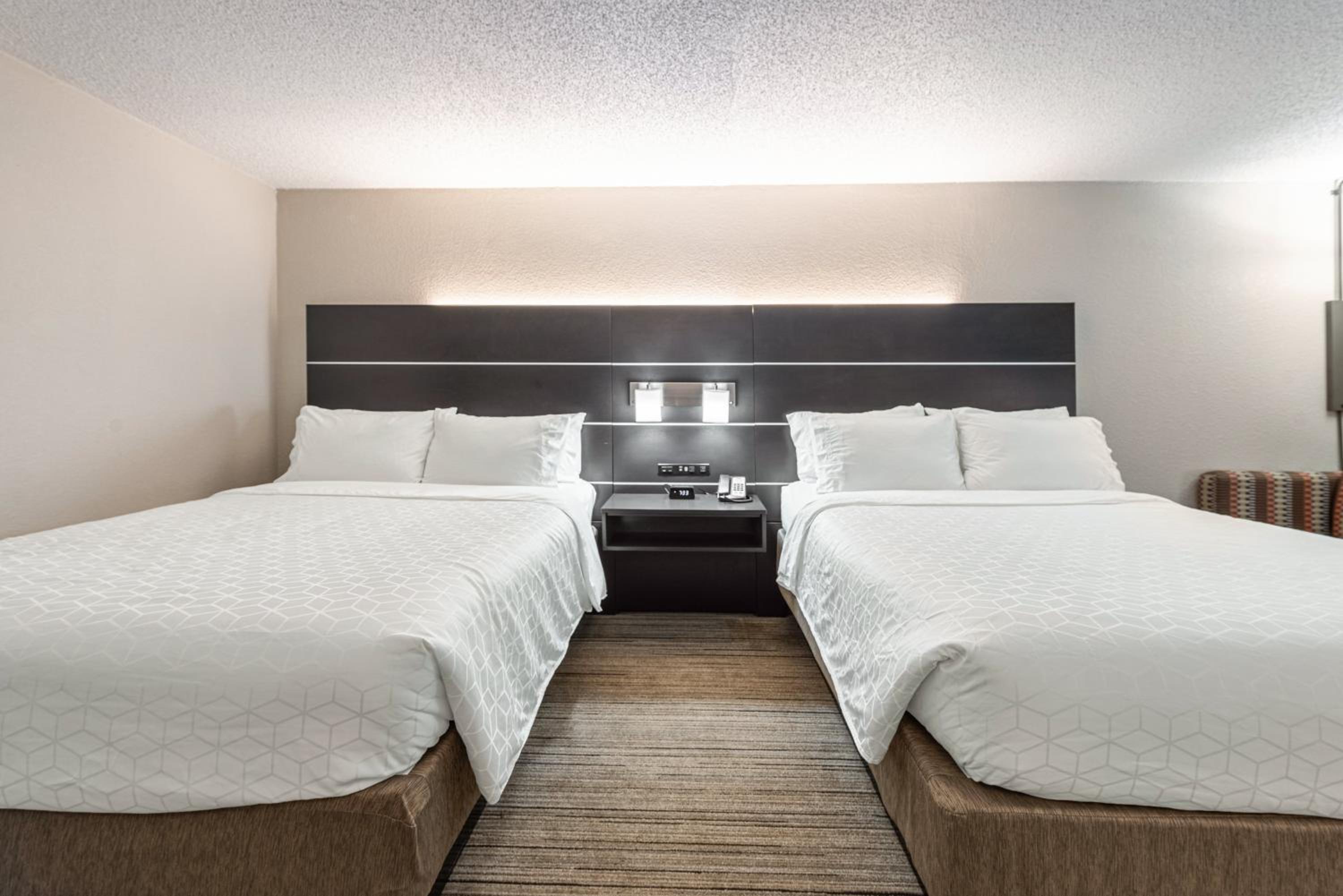 Standard Room with Two Queen Beds