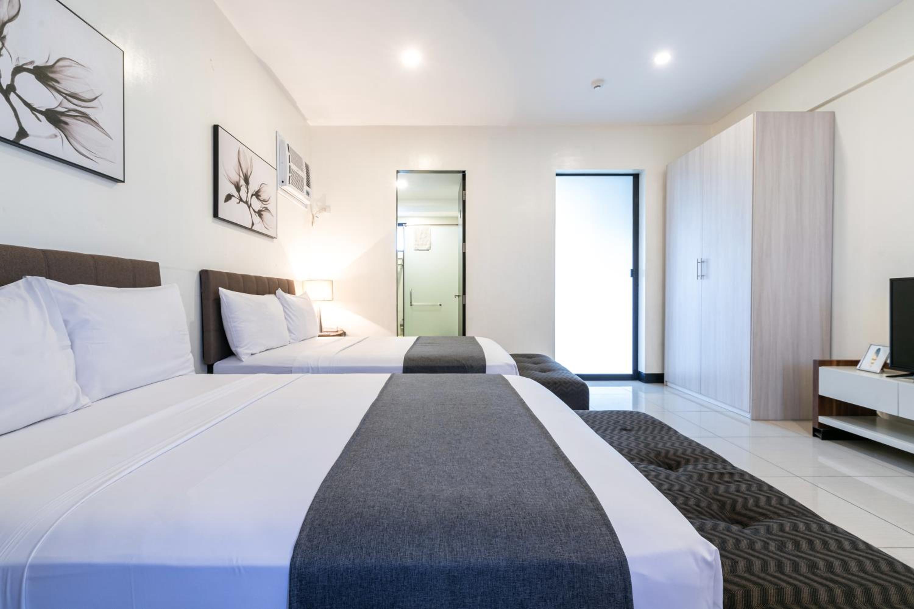 Premier Family Studio