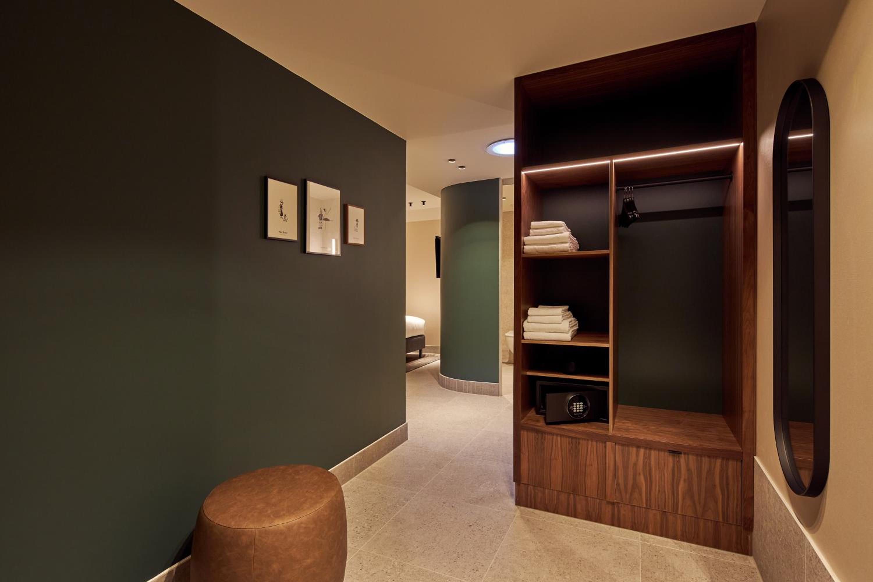 Family Room without Window