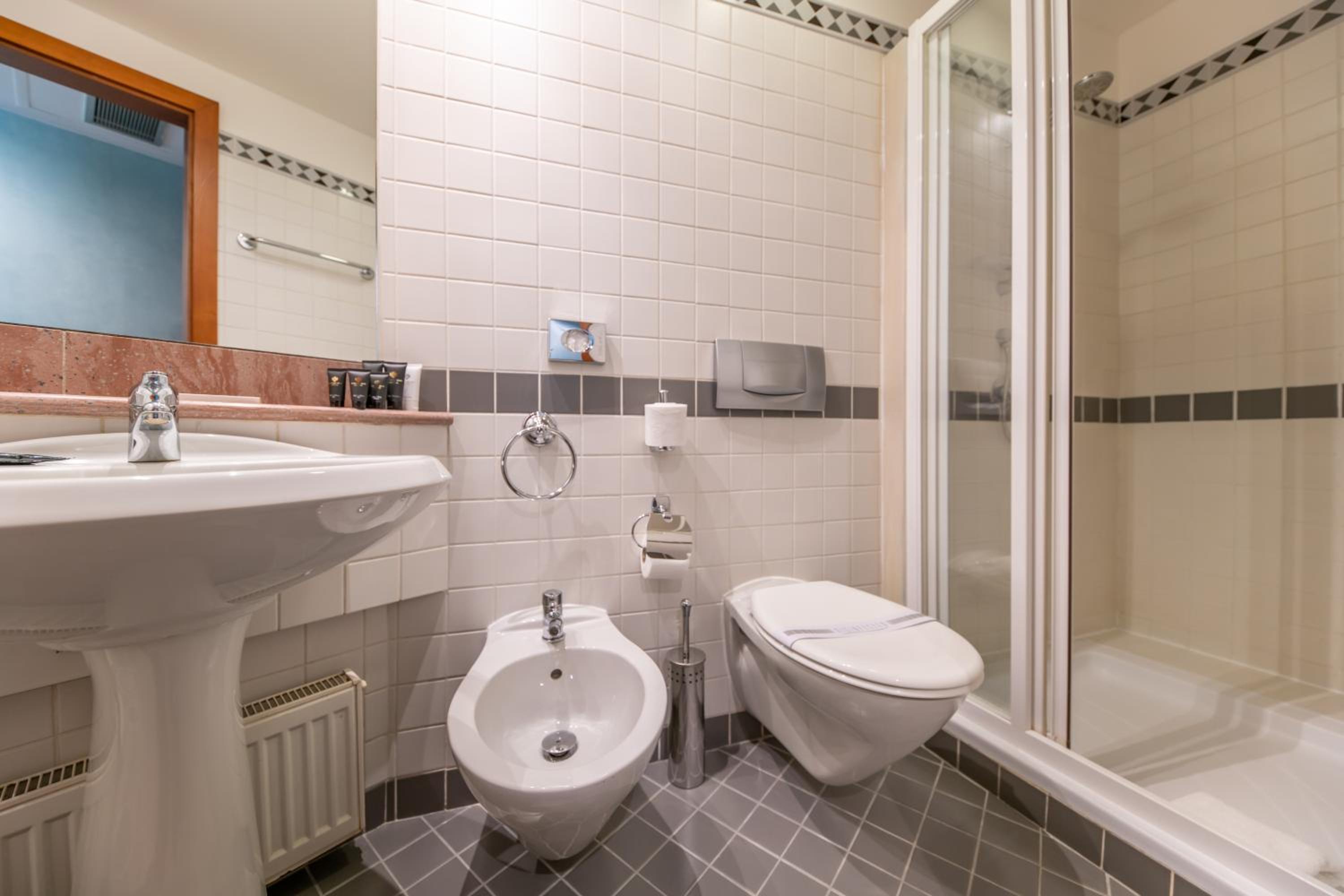 Superior Family Room - Connected Rooms