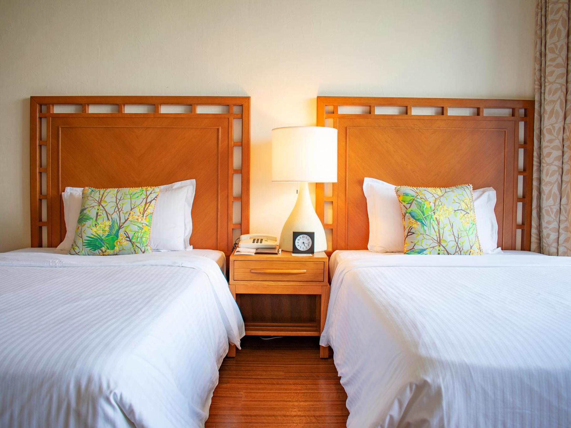 Luxury Room with Mountain View - Non-Smoking
