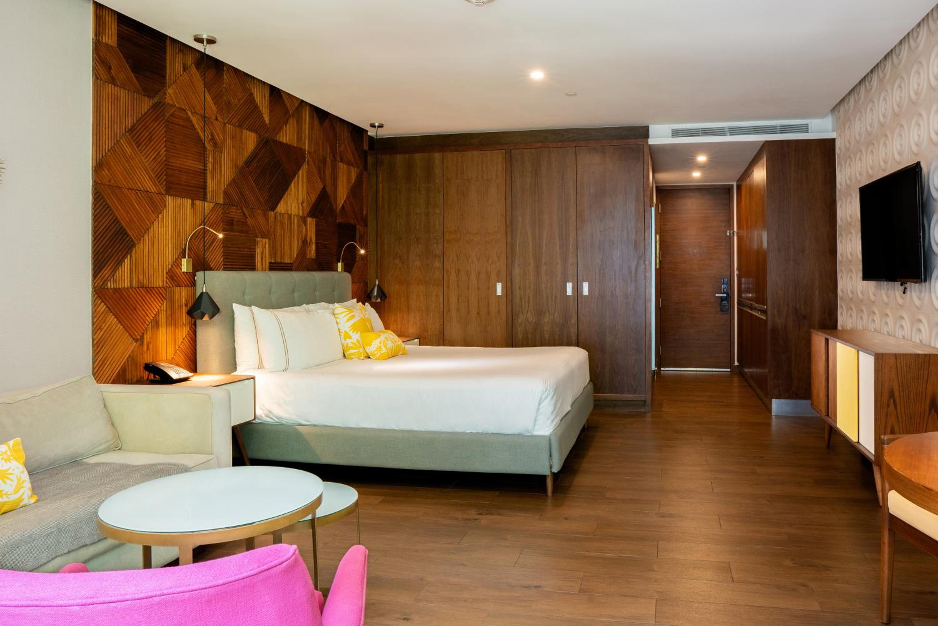 Superior King Room