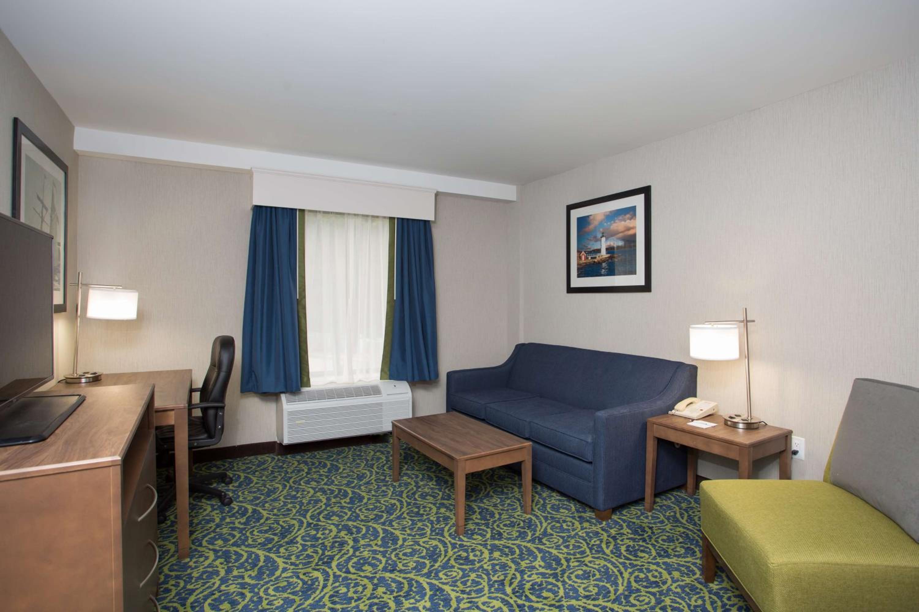 King Suite with Full Kitchen