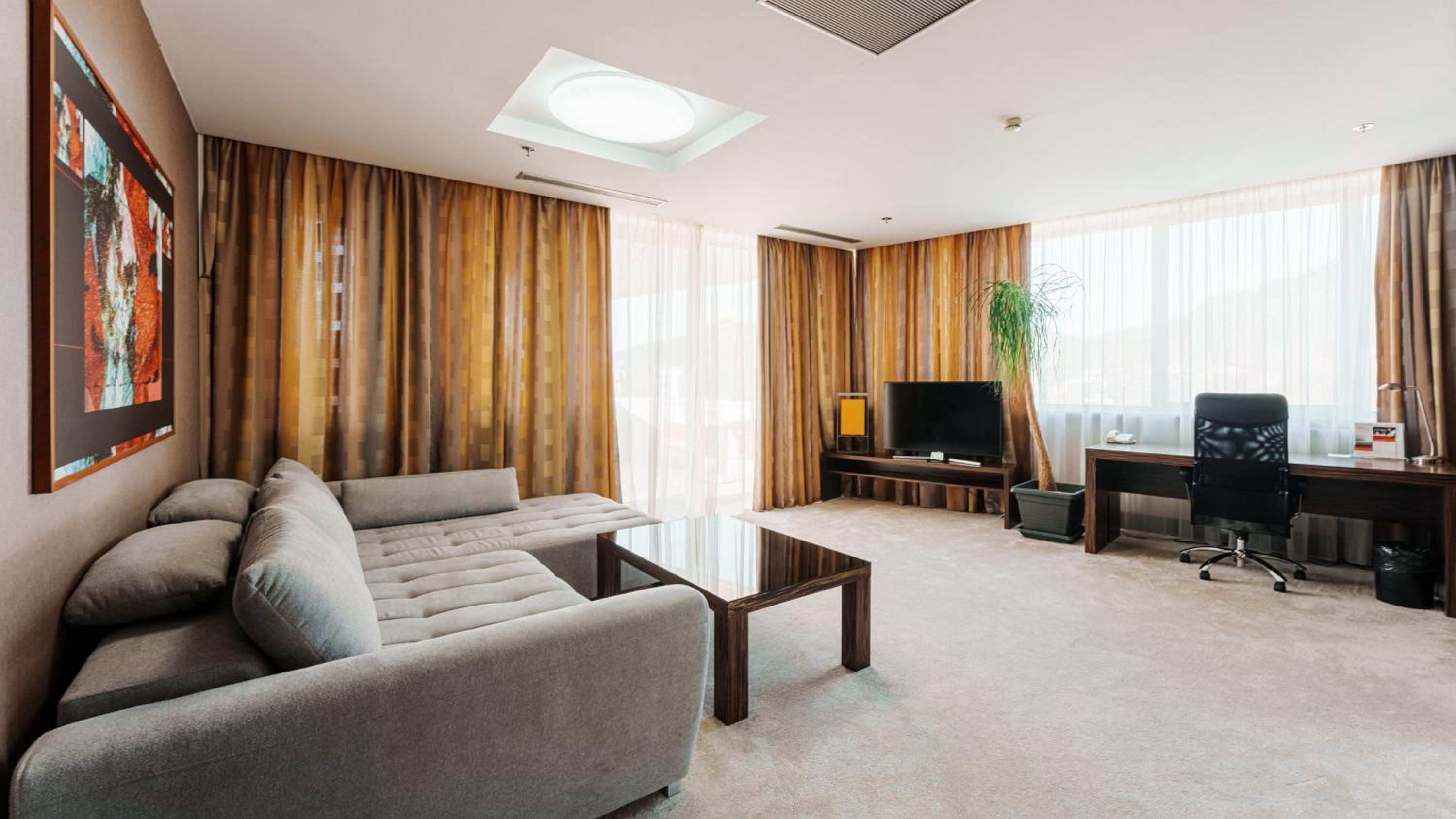 King Suite with Sofa Bed and City View