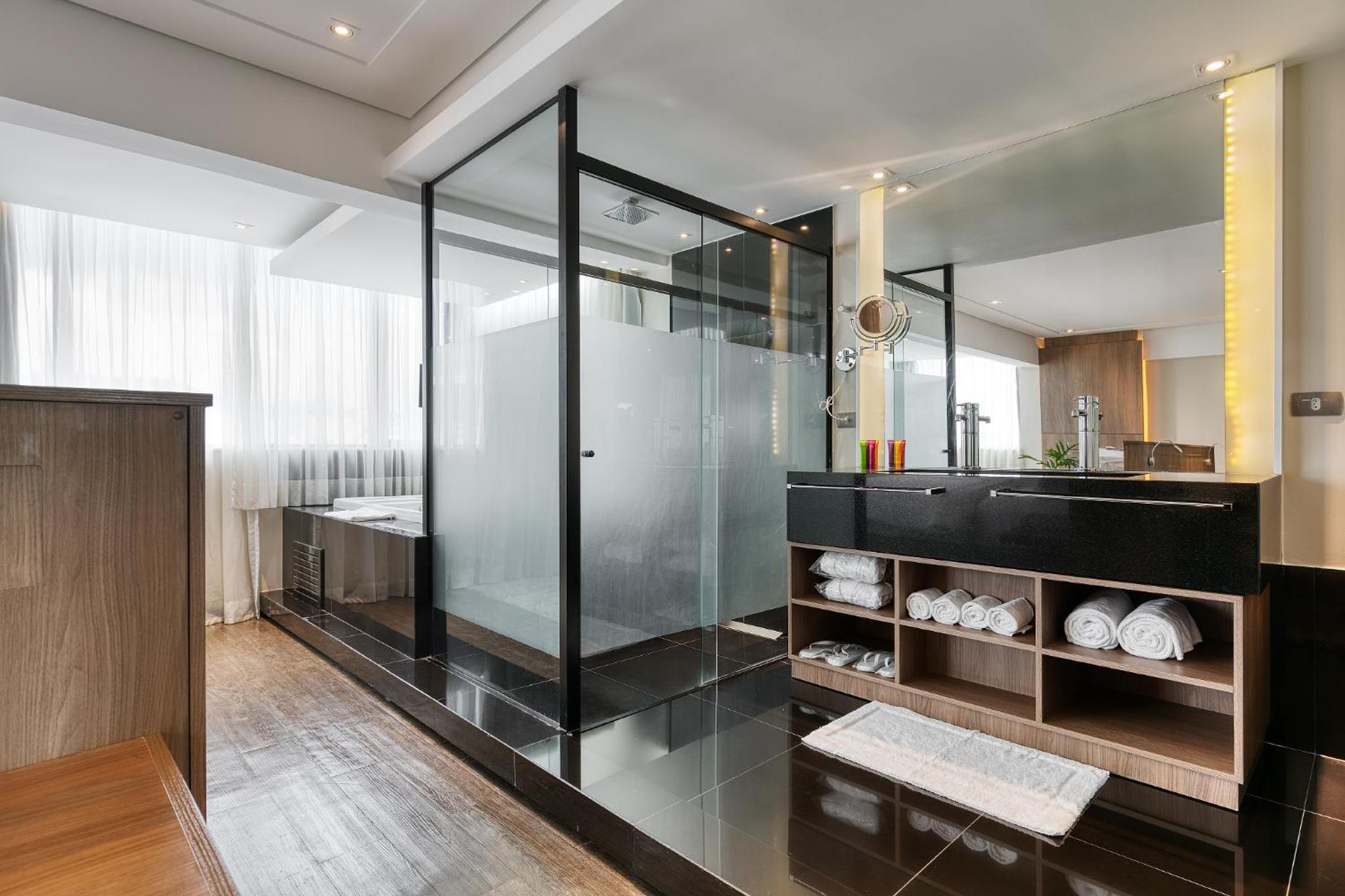 Executive Suite with One Double Bed