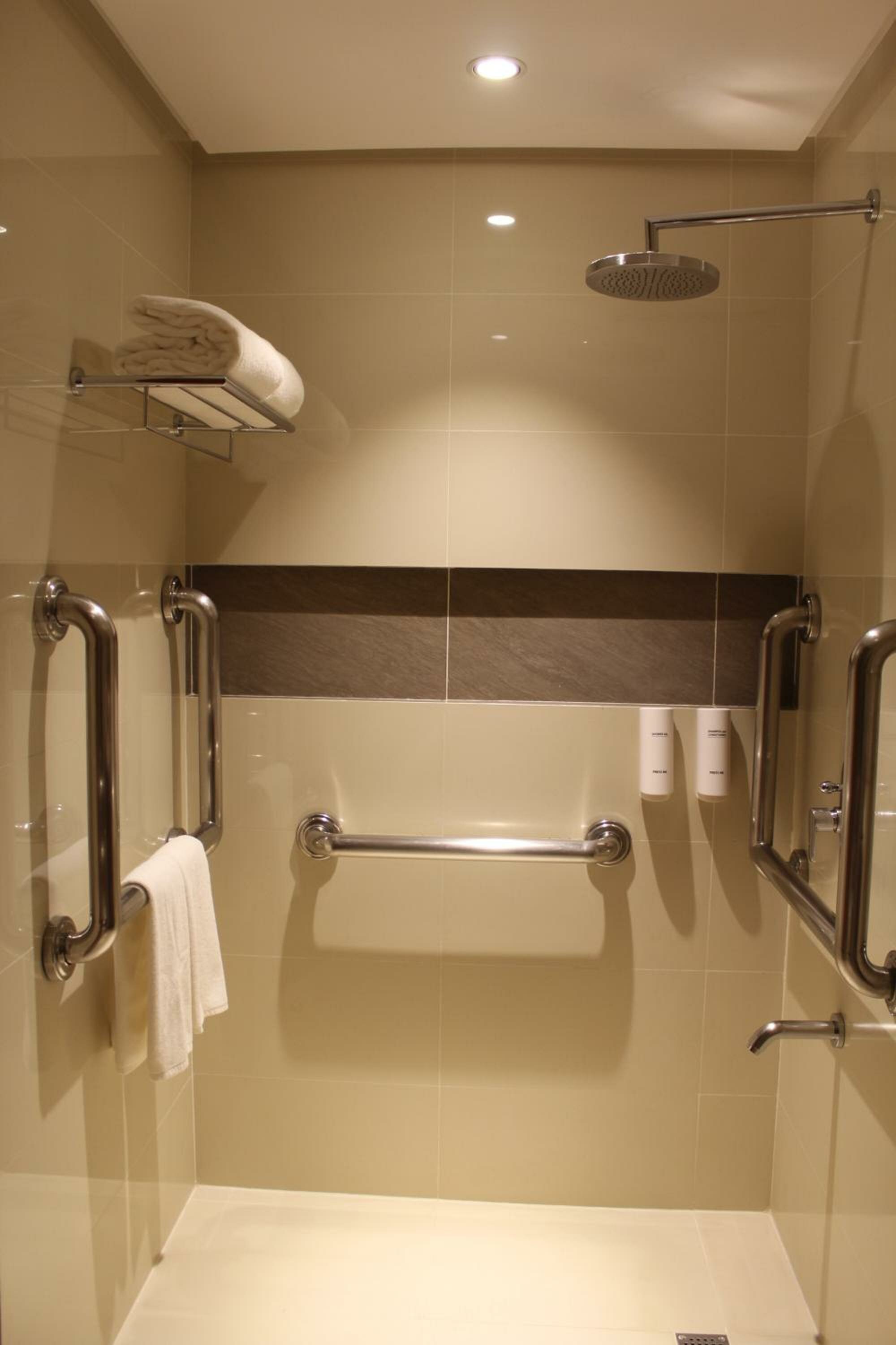 Premier Twin Room - Non-Smoking