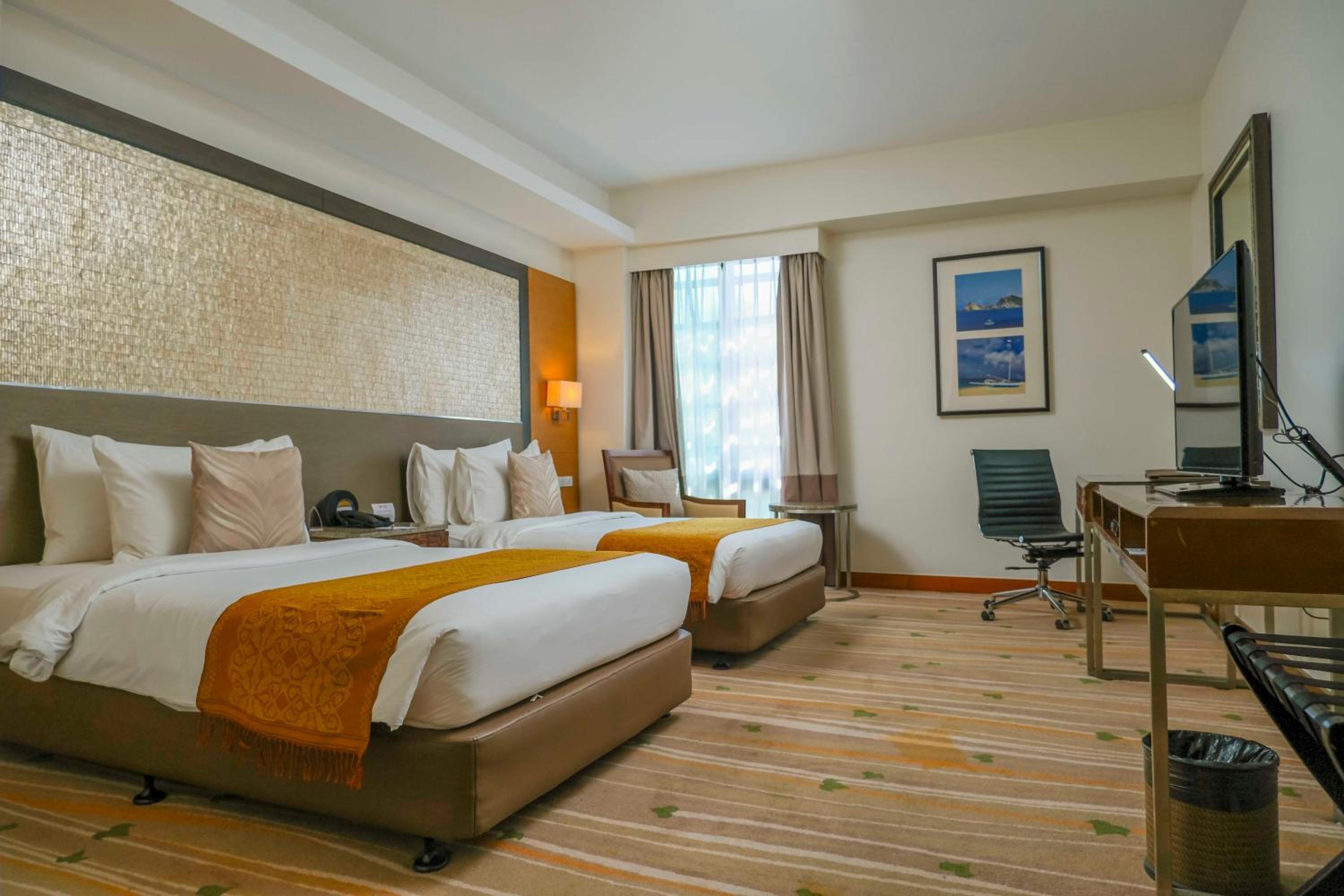 Premier Twin Room - Non-Smoking