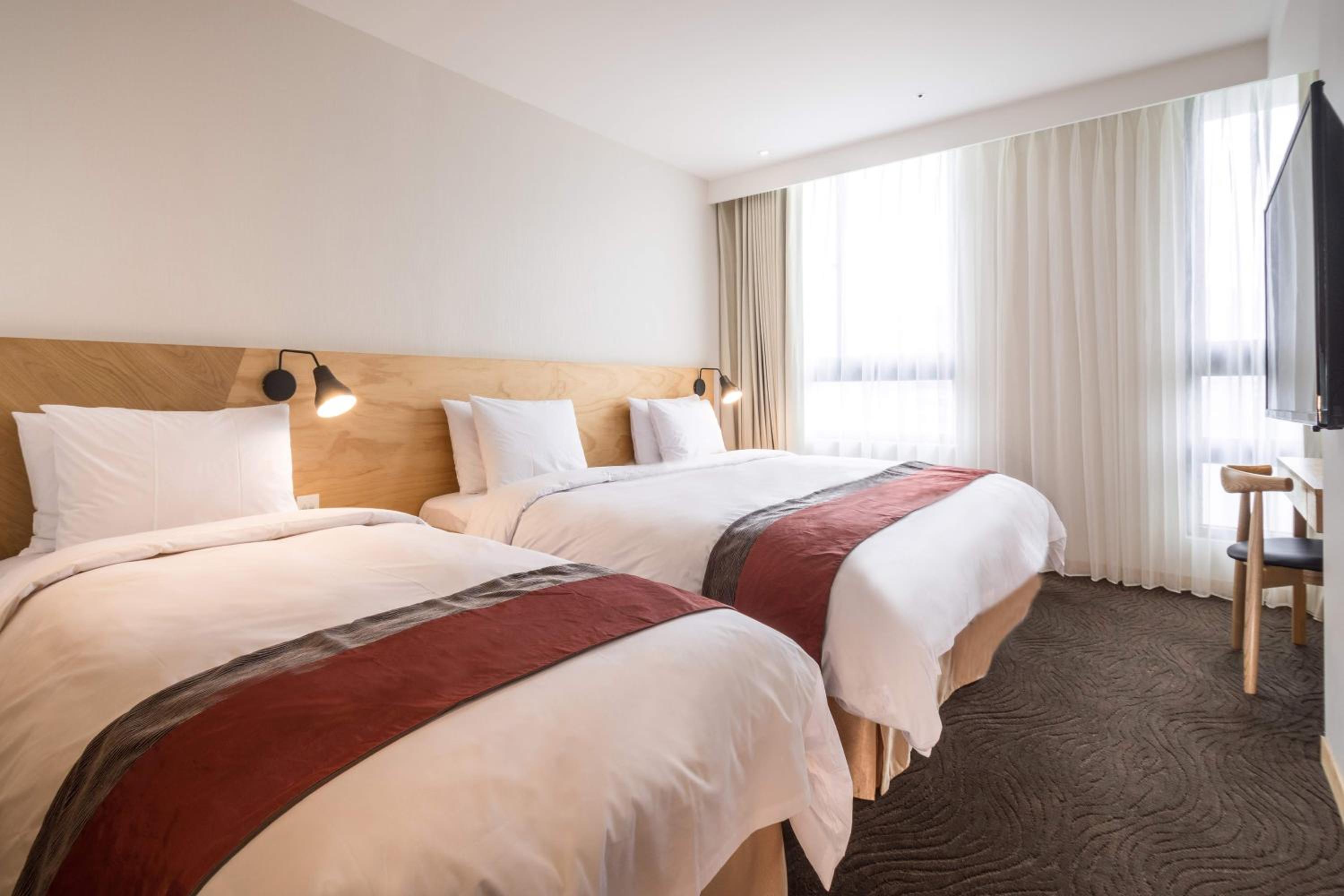 Triple Room with City View - 1 Double Bed & 1 Single Bed