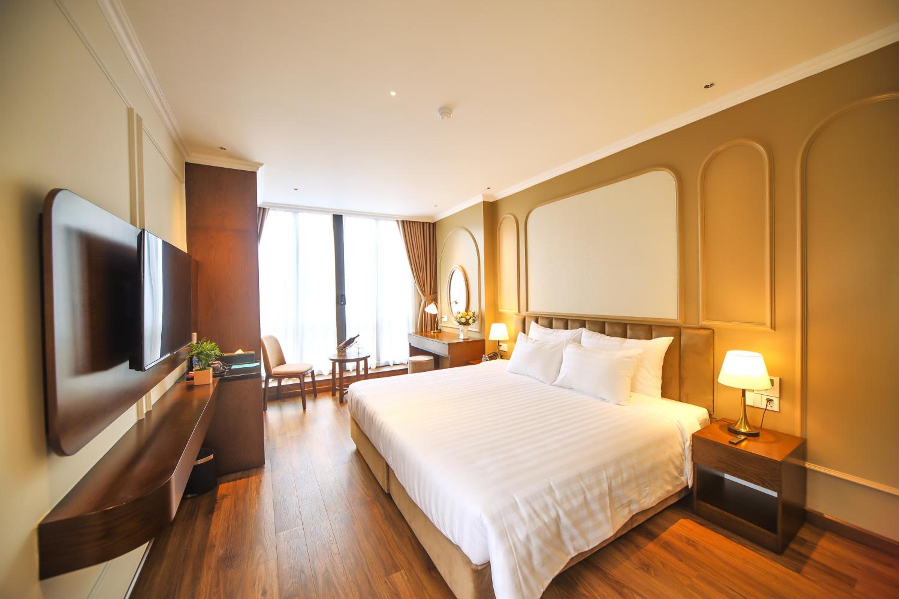 Double or Twin Room with City View