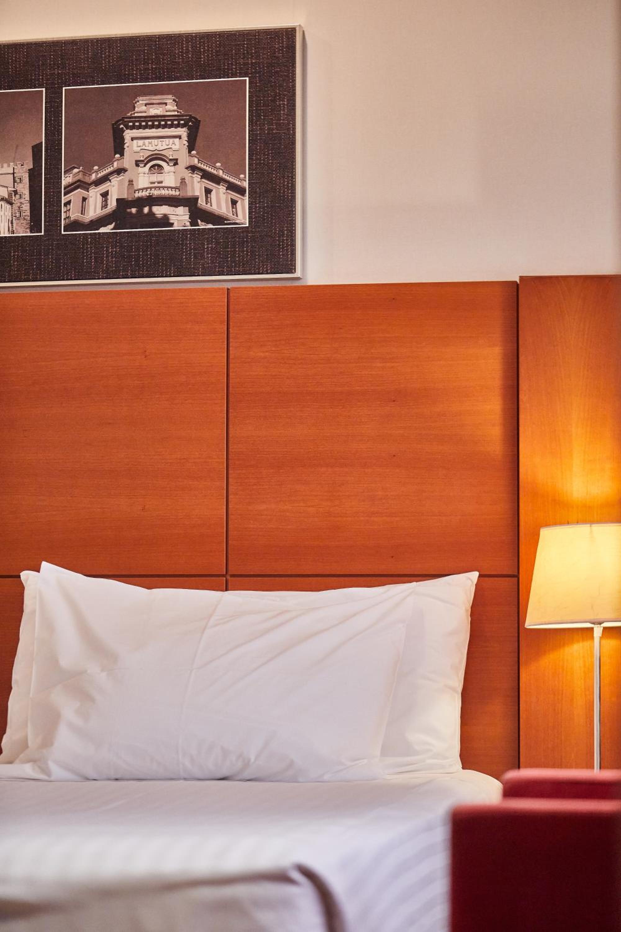 Two Connecting Double Rooms