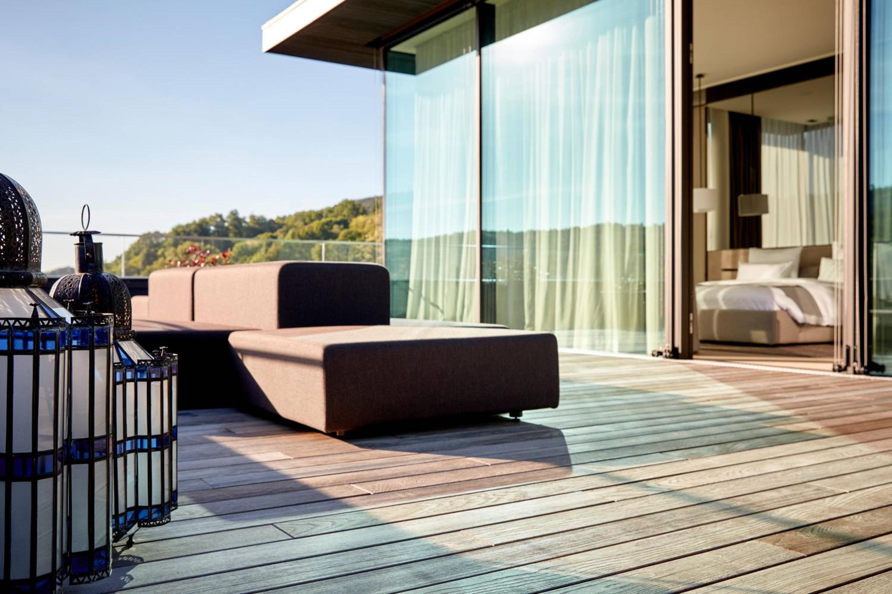 Prestige One-Bedroom King Suite with Balcony - High Floor