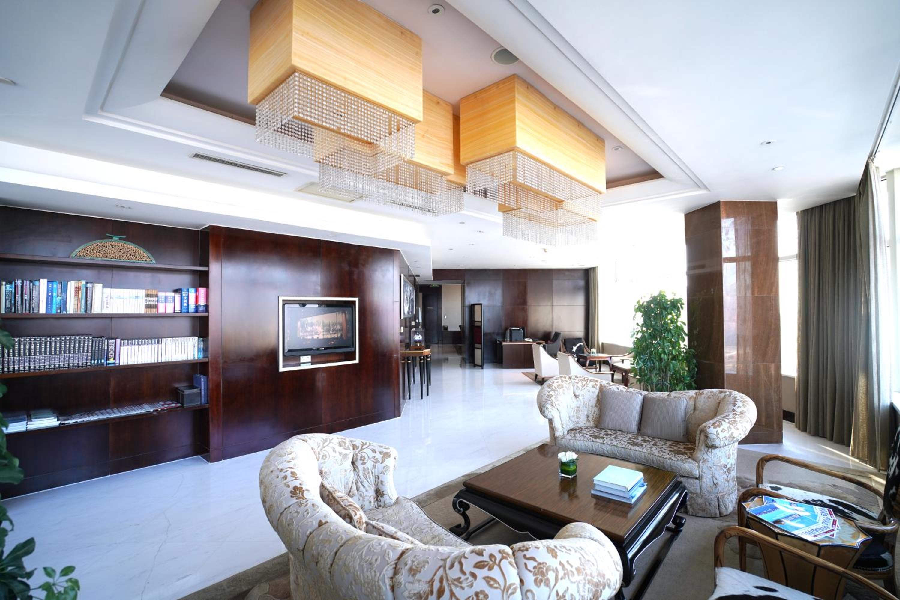 One-Bedroom Suite with Two Double Beds - Lounge Access