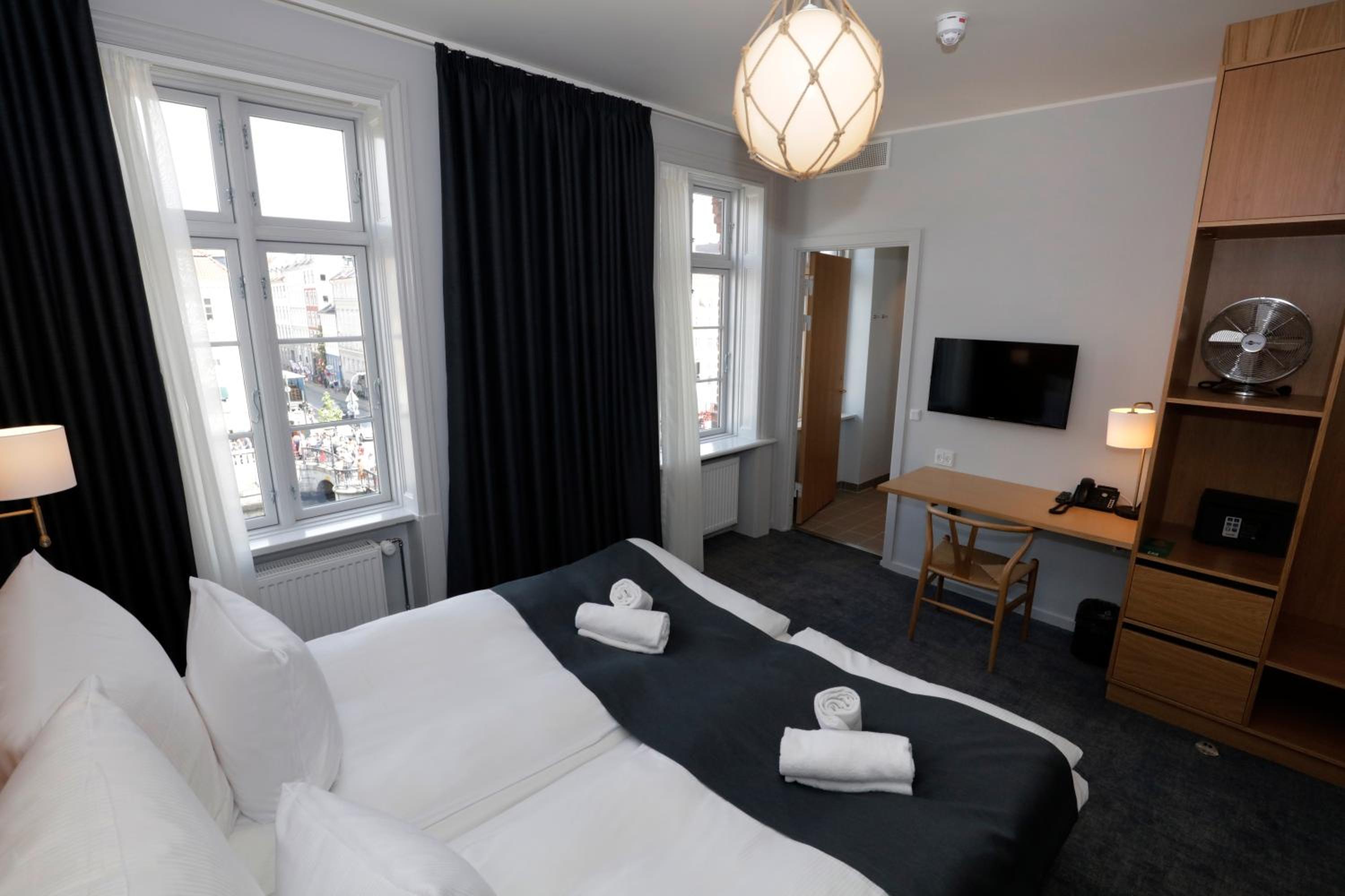 Double or Twin Room with Nyhavn View
