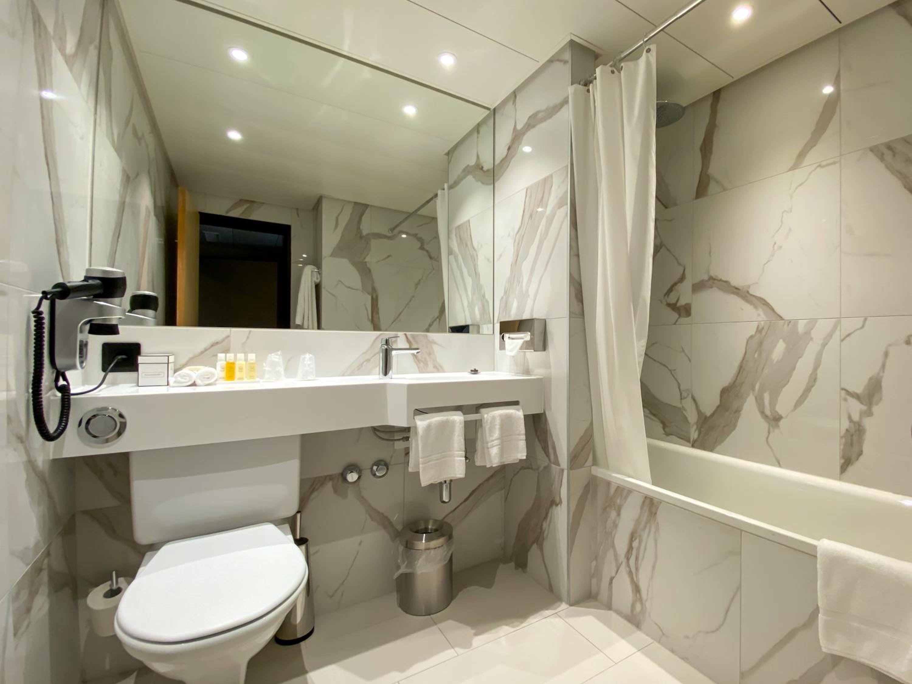 Executive Suite Quattro