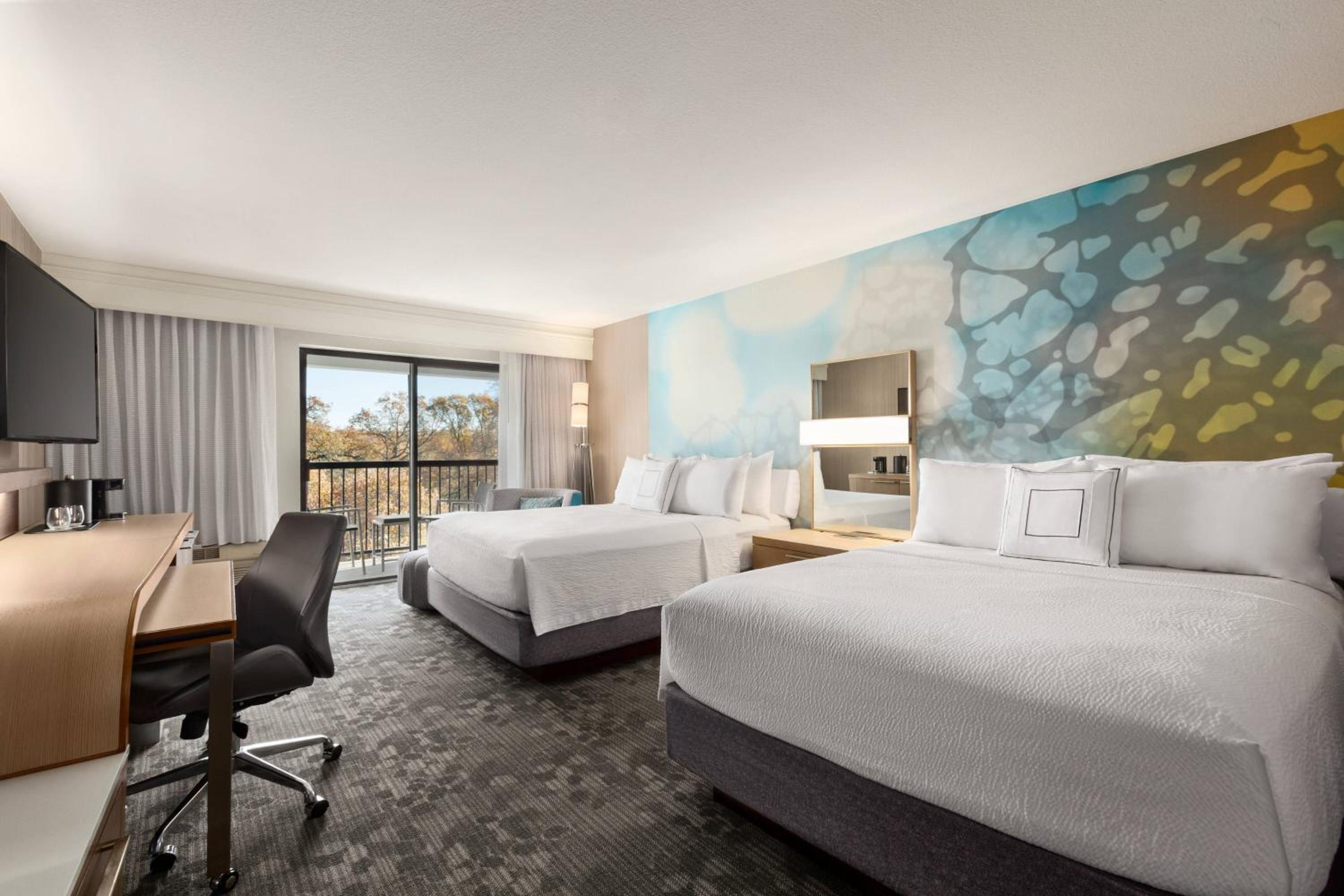 Queen Room with Two Queen Beds and Balcony