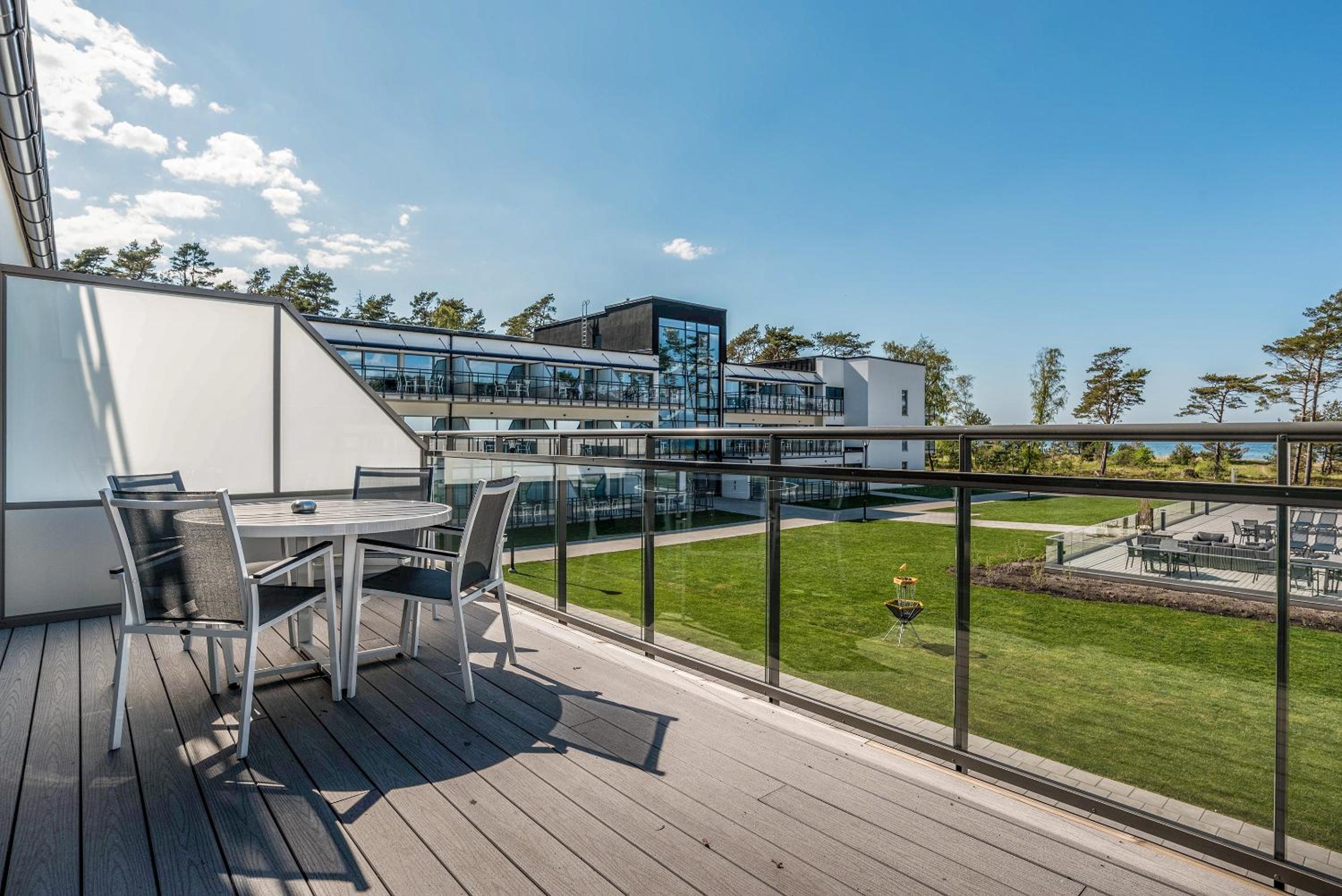 Studio Apartment with Courtyard views (Pool not included)