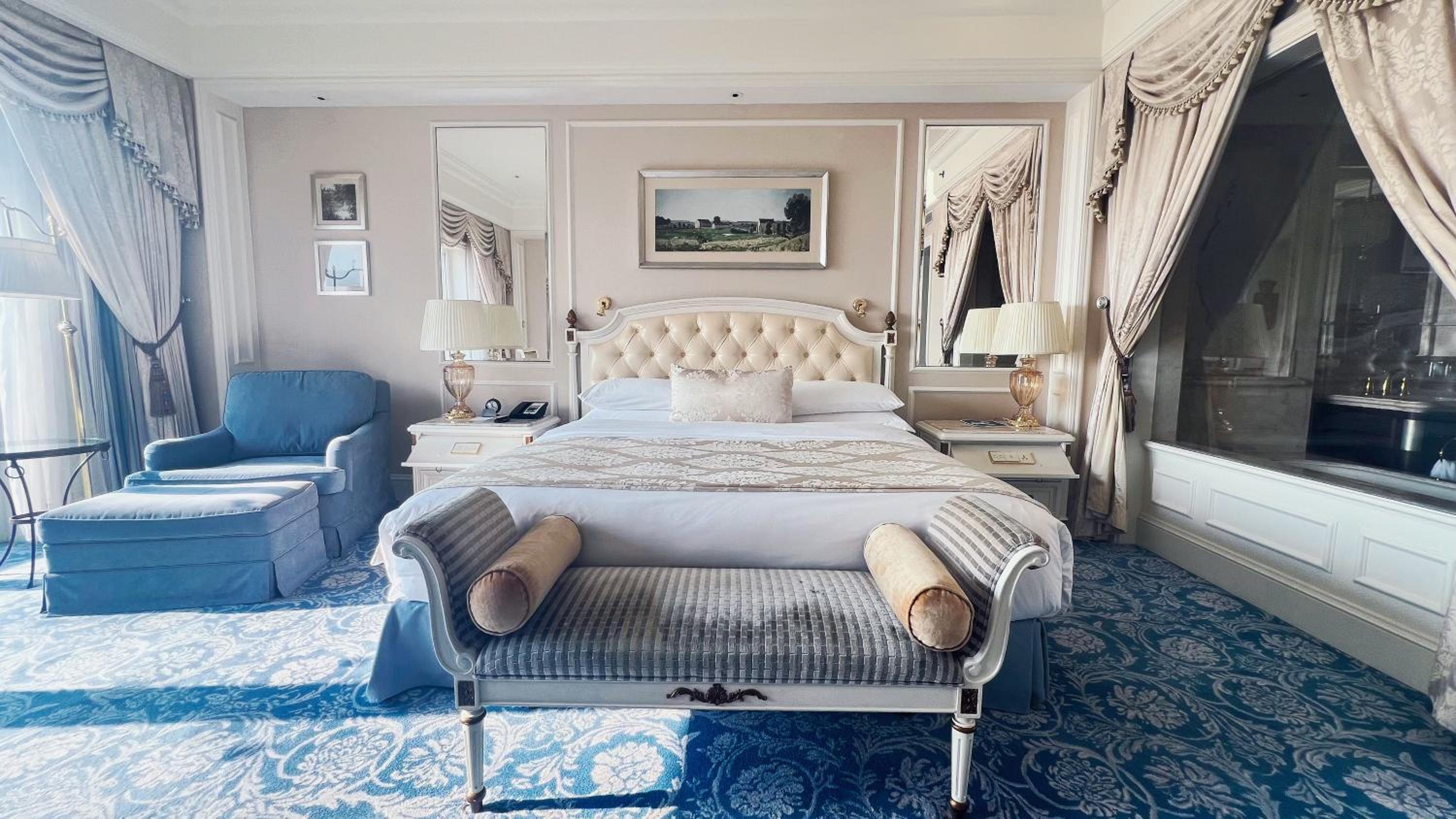 Grand Ocean King Room with Balcony and Ocean View