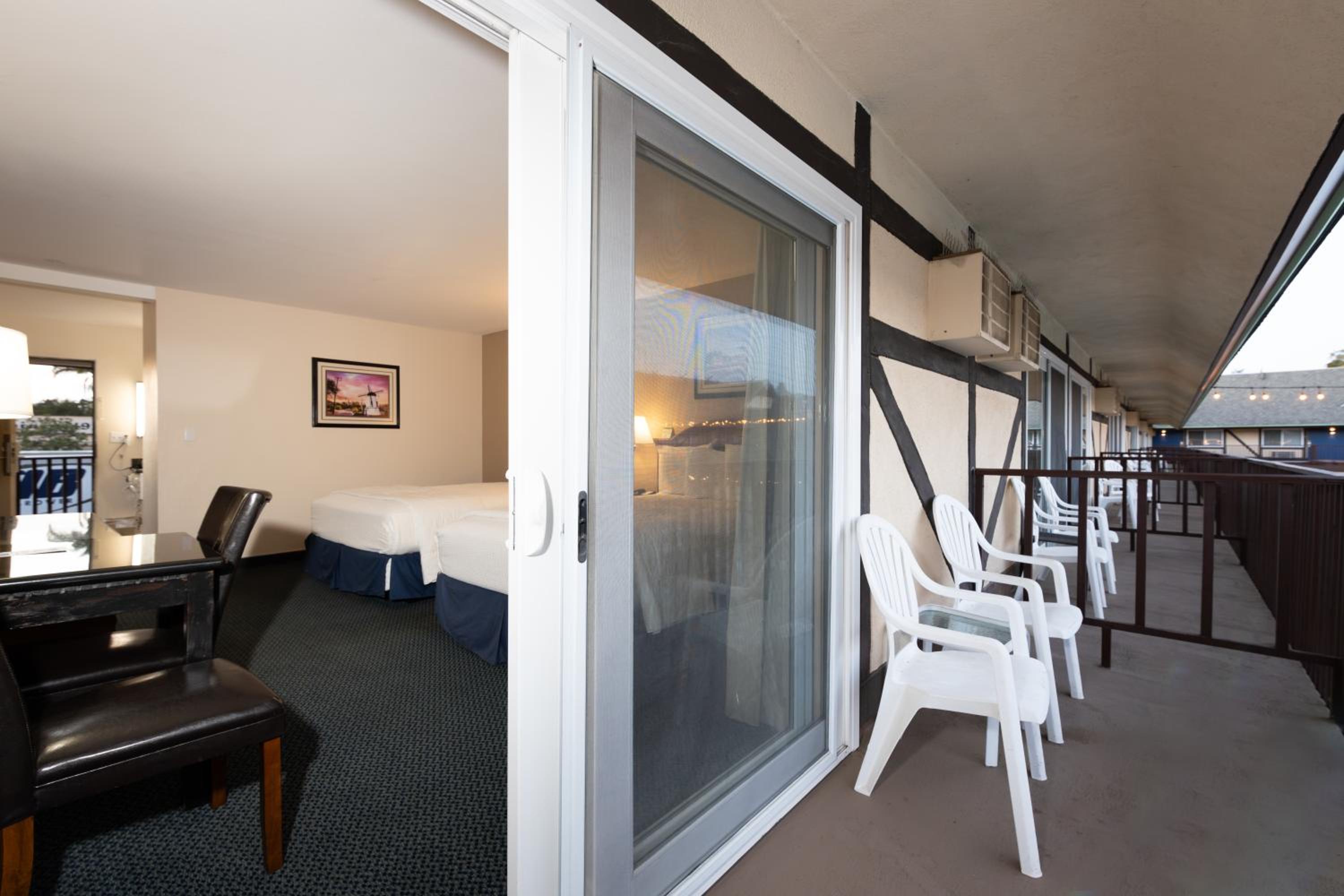 Deluxe Queen Room with Two Queen Beds Upstairs