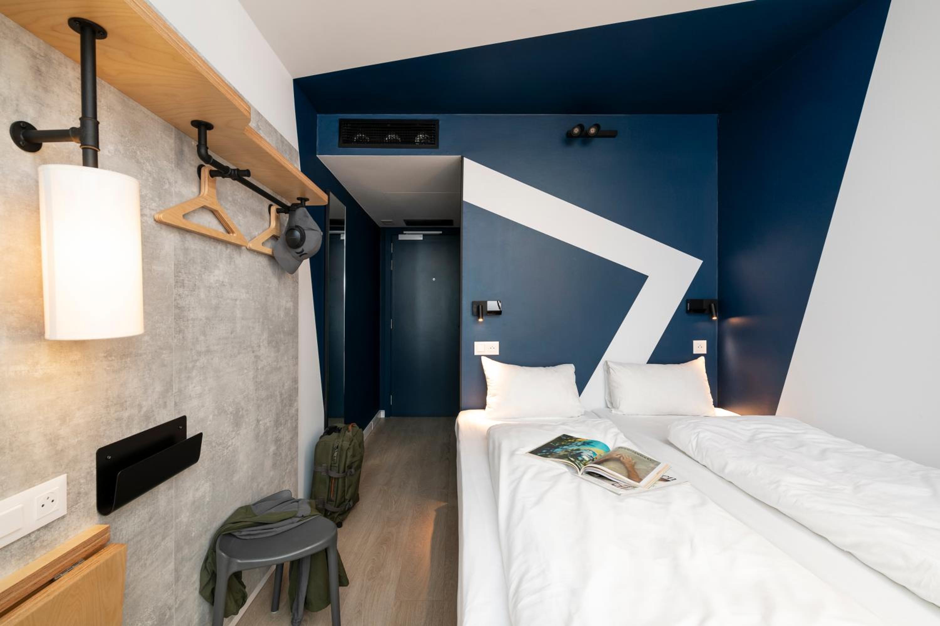 Standard Room With Three Single Beds