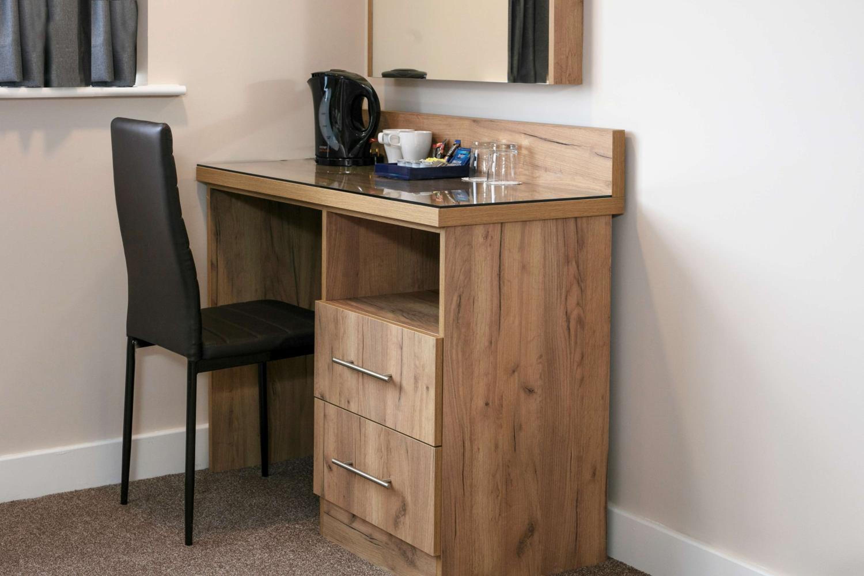 Superior Family Room with King Bed and Walk-In Shower - Disability Access