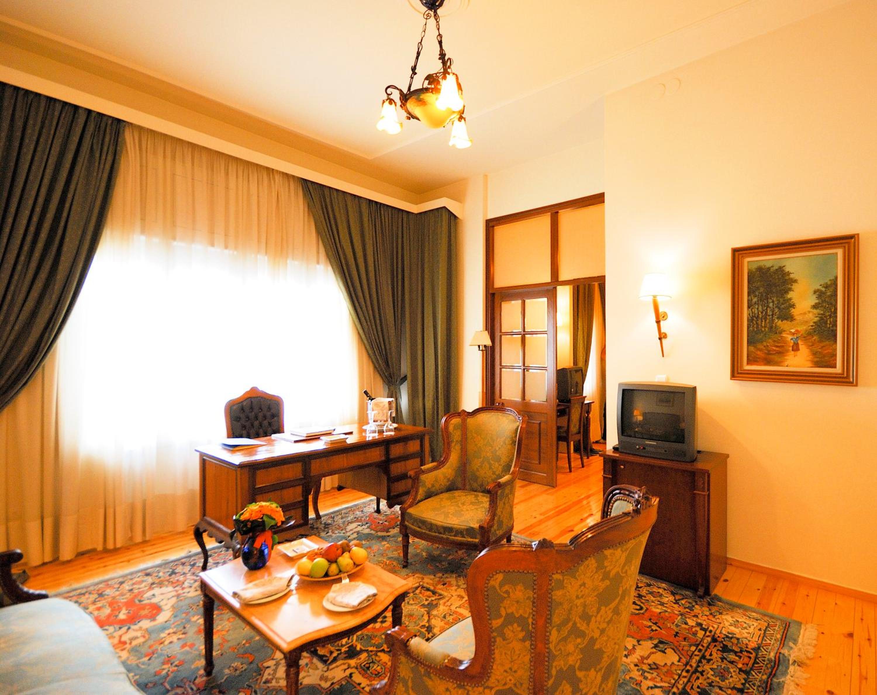 Bristol Suite