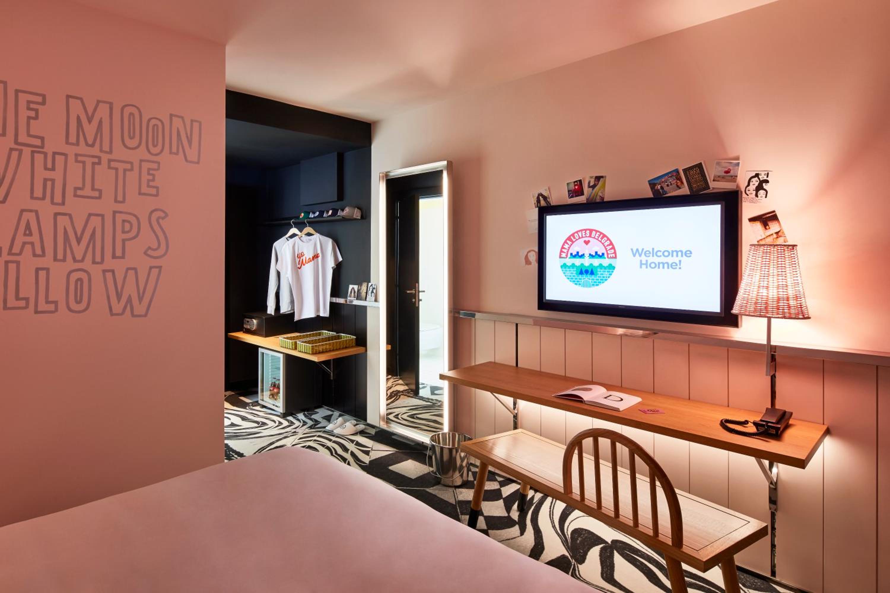 Medium Mama Double Room