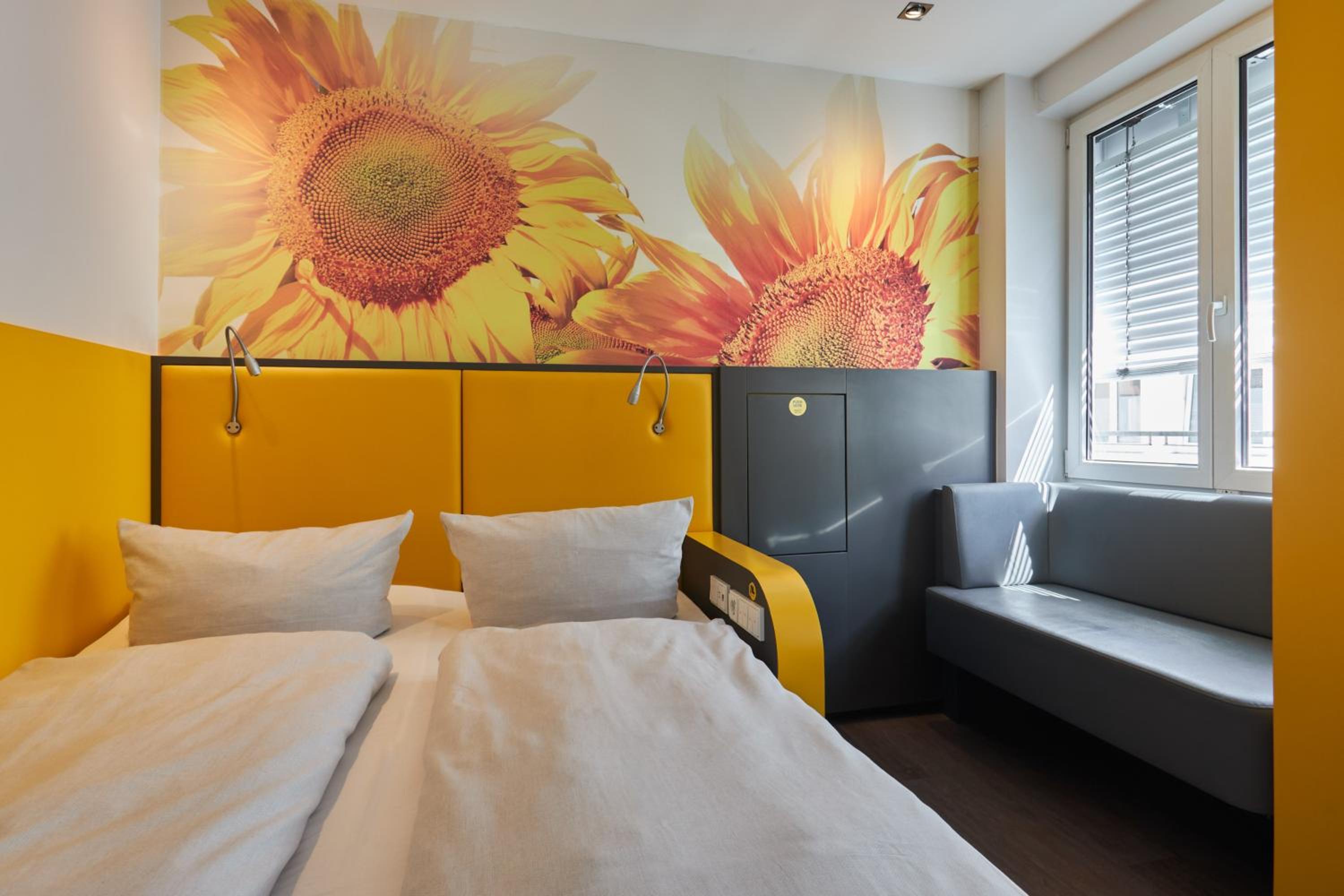 Comfort Double Room (49 ft²)