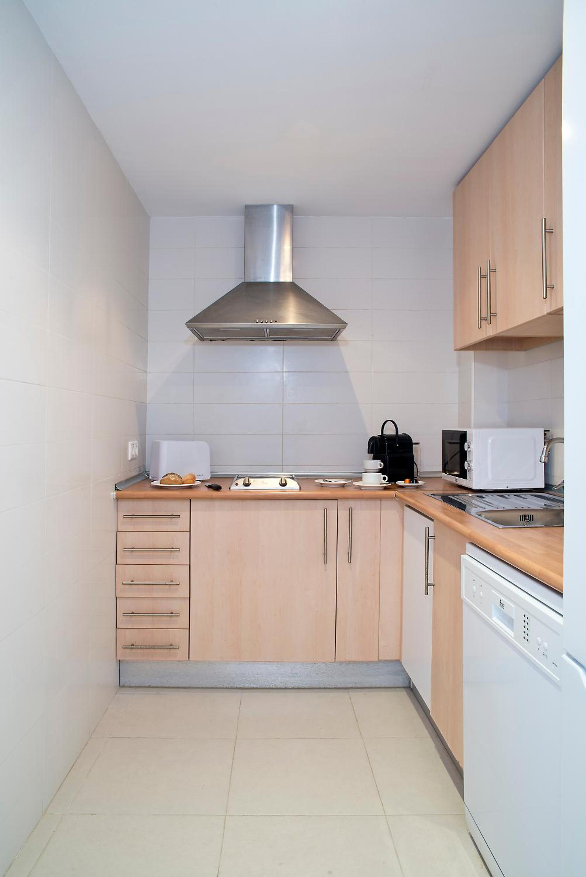 Apartament 1 Room (3 Adults + 1 Child)