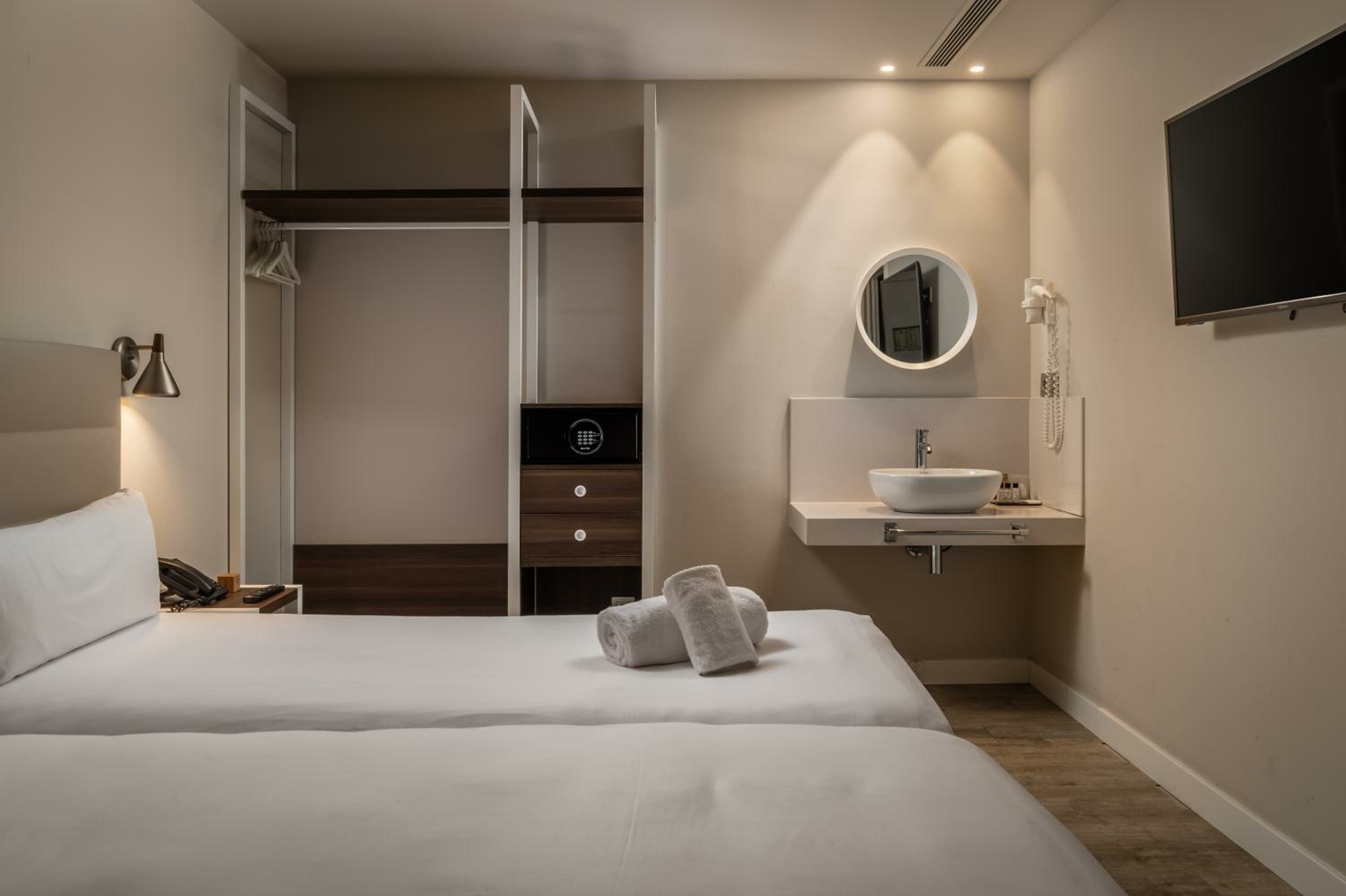 Interior Double Room