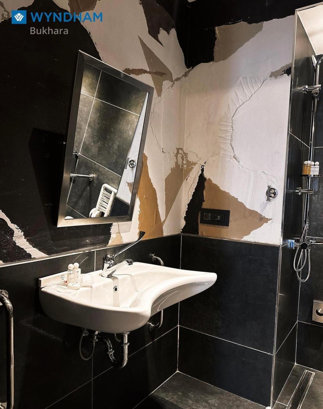 King Room - Non-Smoking