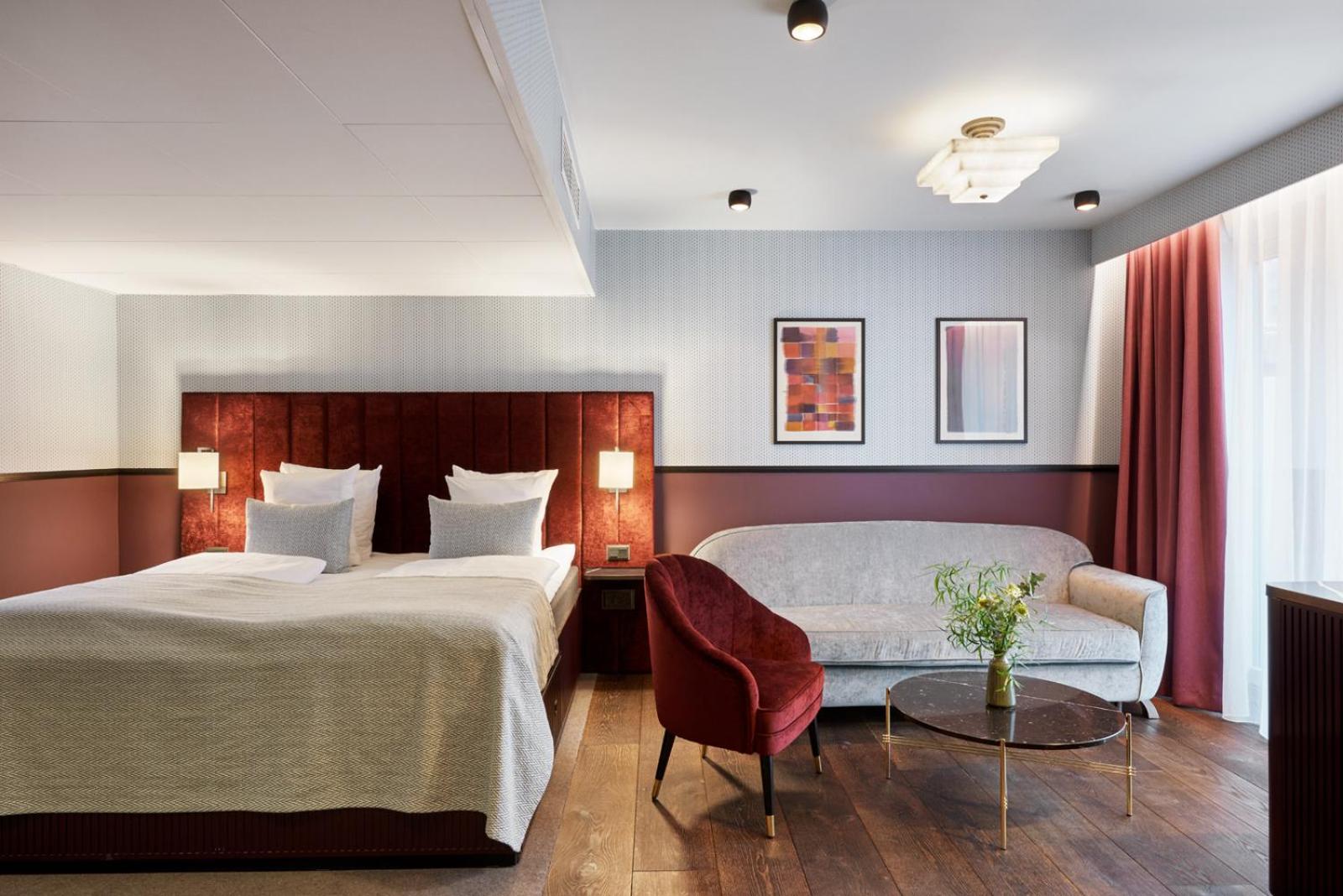 King Room With Balcony