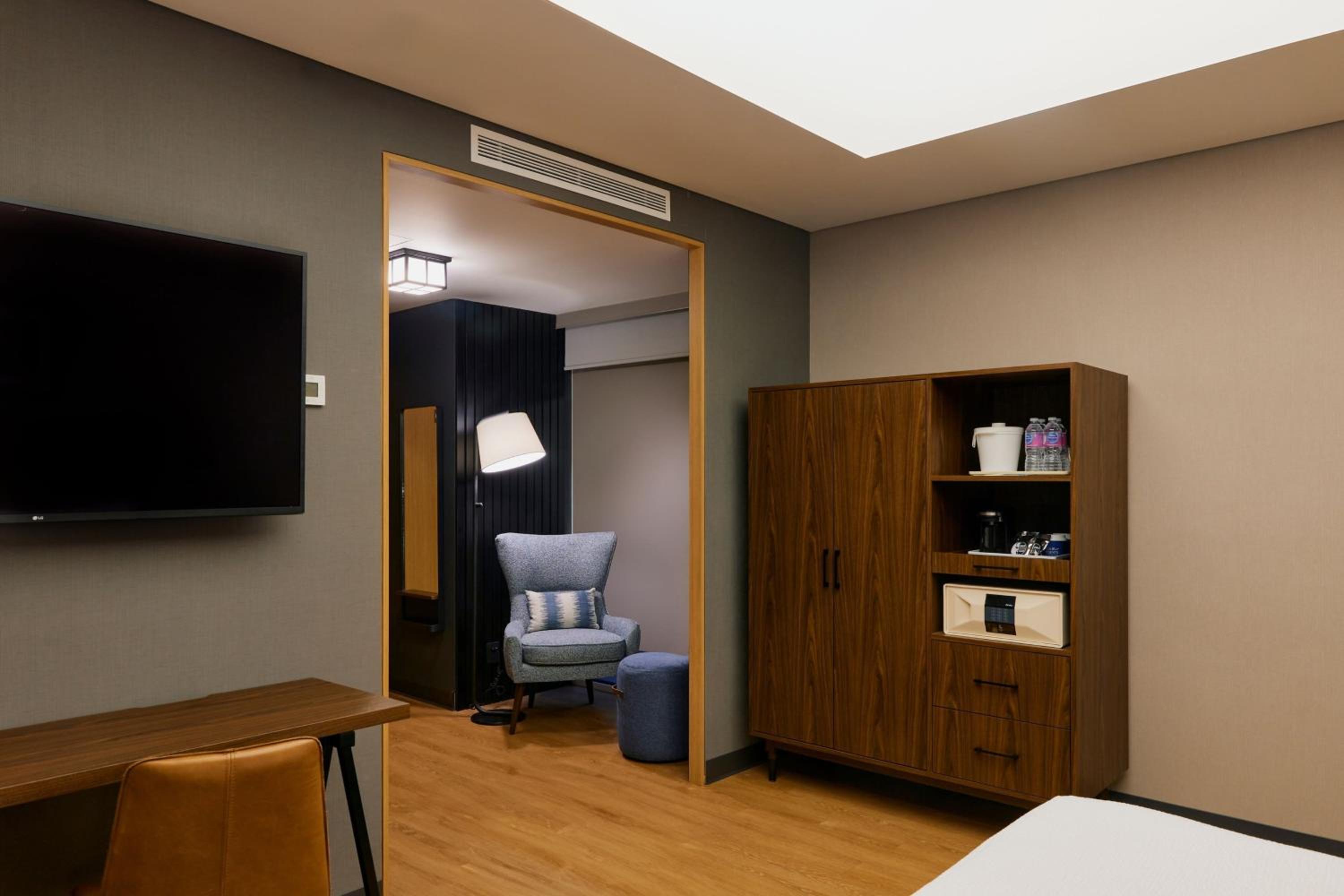 King Room