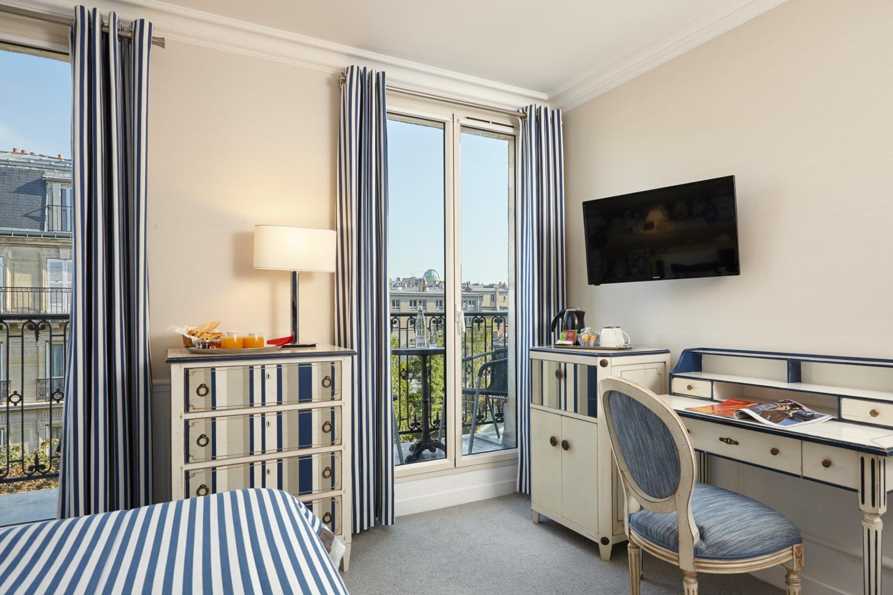 Deluxe Double Room with Balcony
