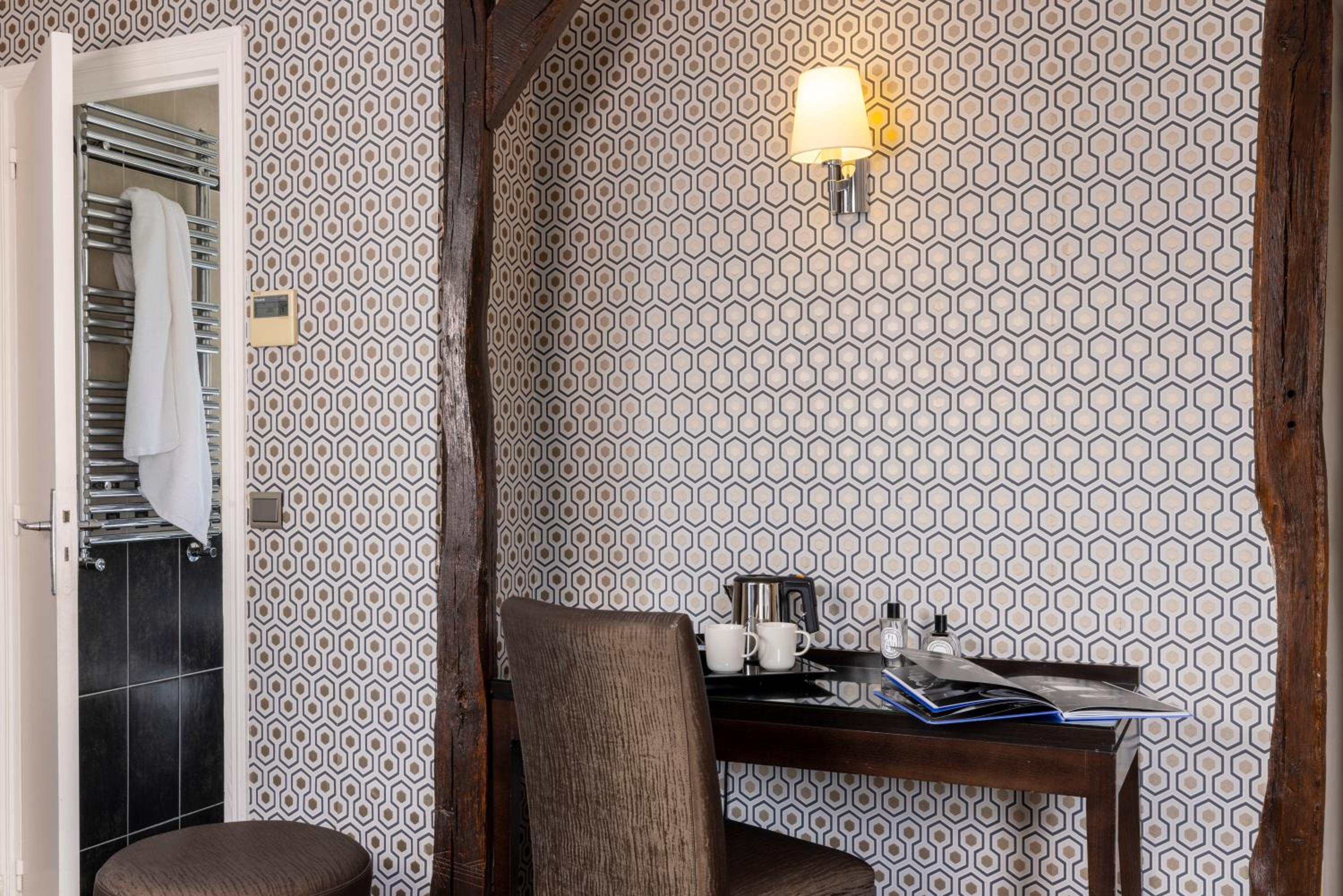 Superior Double Room with Balcony