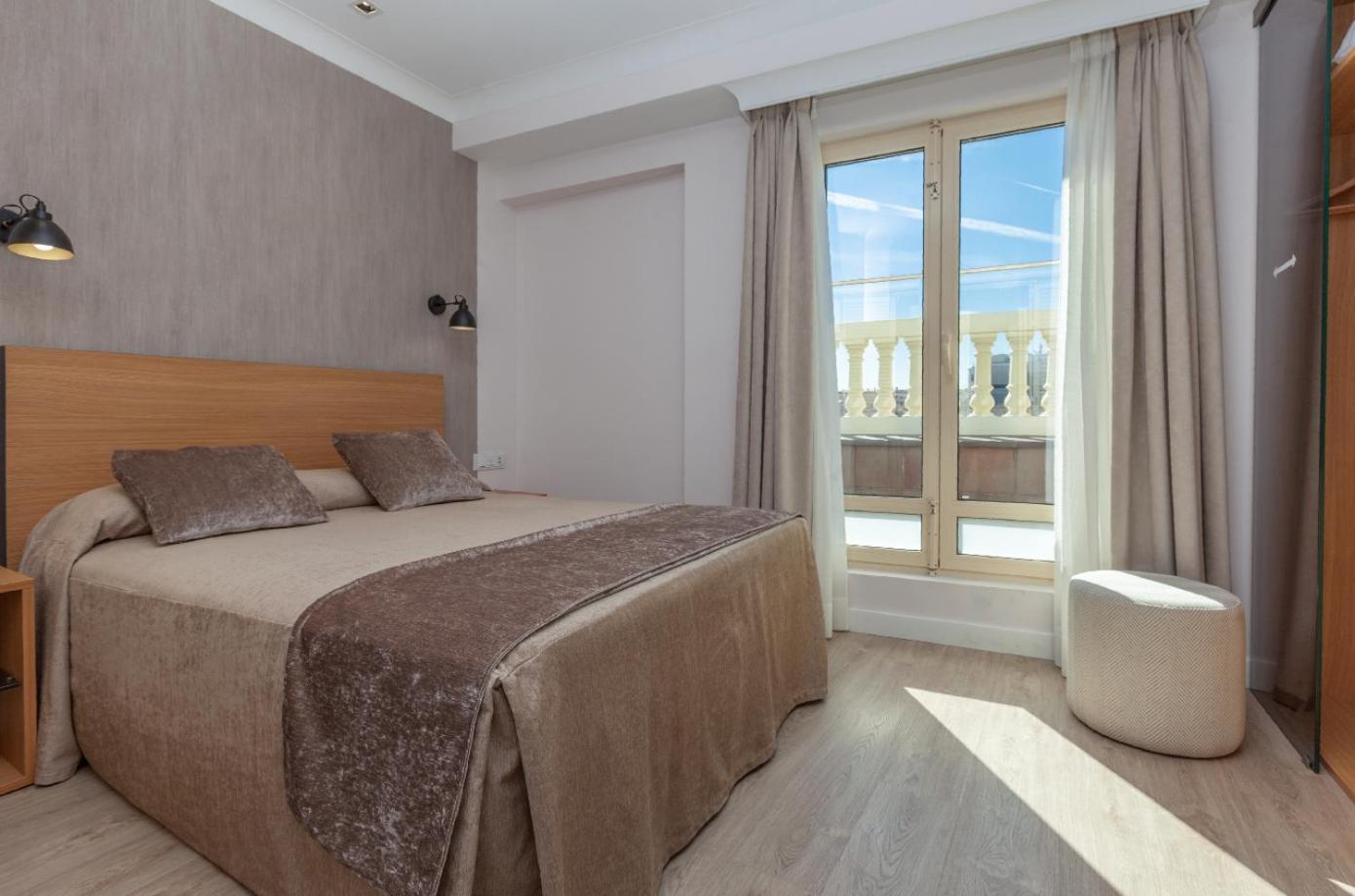 Premium Double Room with Terrace and Puerta del Sol Views