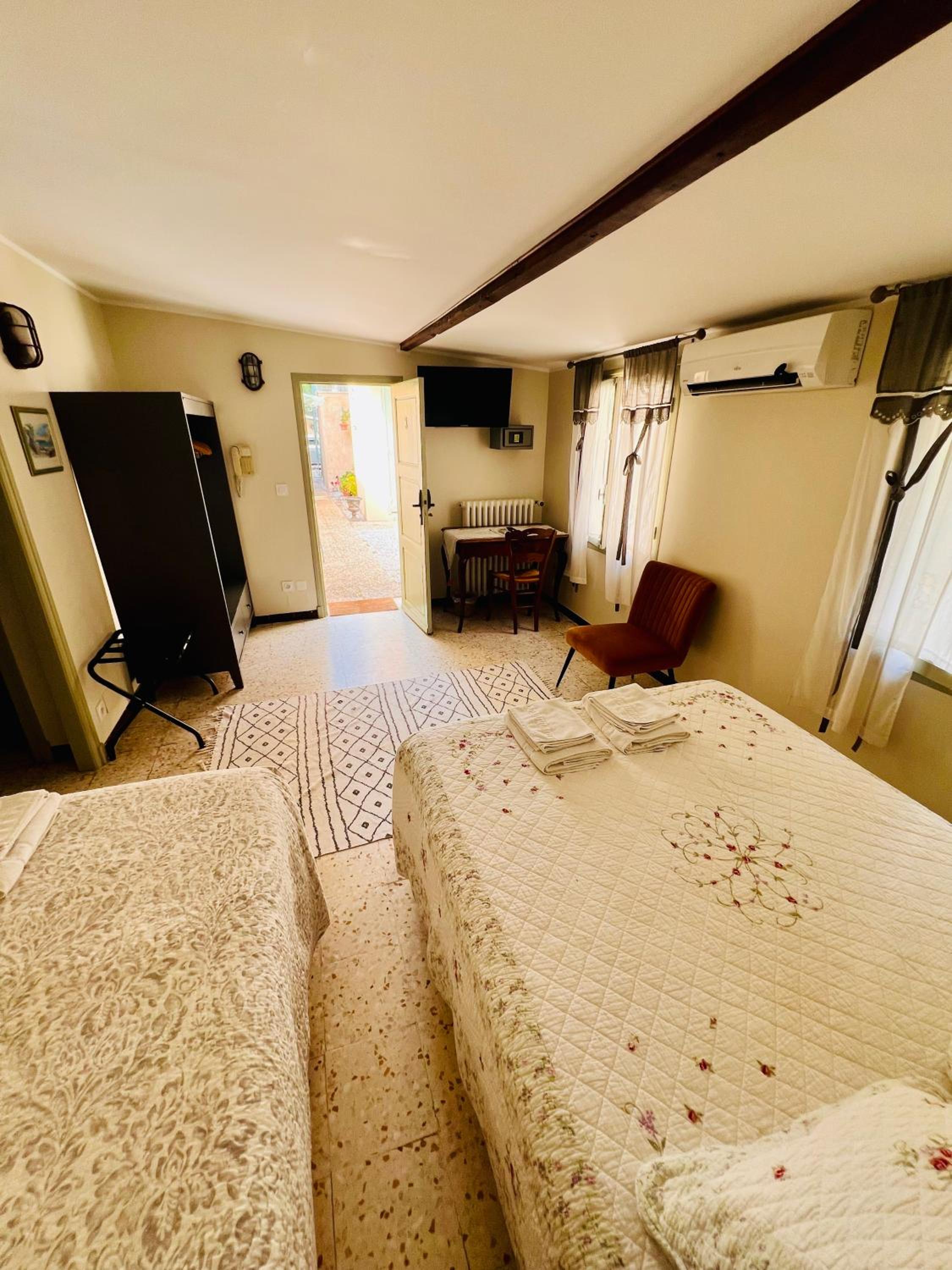 Family Room - Courtyard View