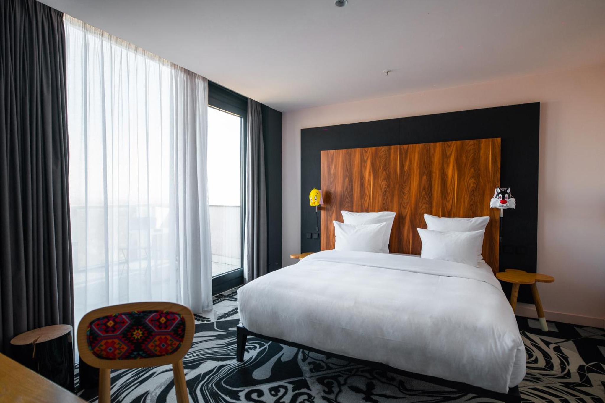 Large Mama Terrace Room 